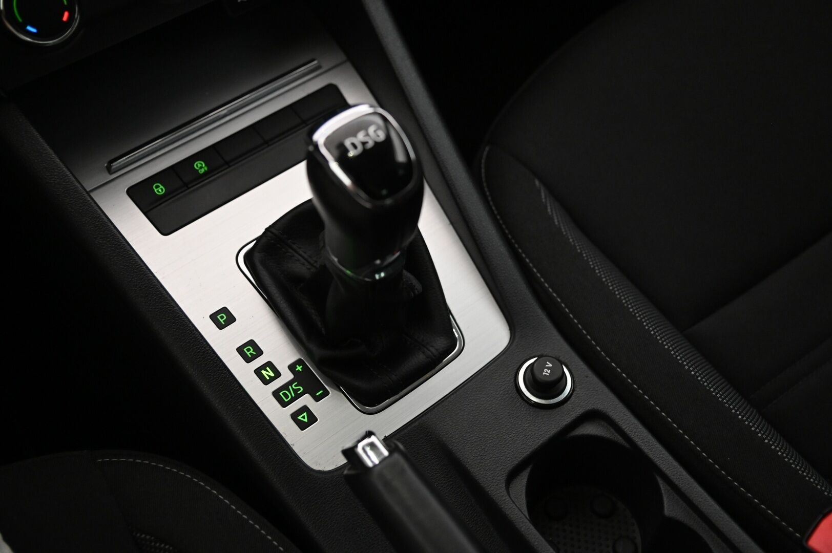 Skoda Octavia 2017 1.4 TSI Ambition DSG *Facelift / Vetokoukku / Lohko sisäpistokkeella / 2x aluvanteet* - *Leimaa 7.9.2026 / Juuri saapunut*