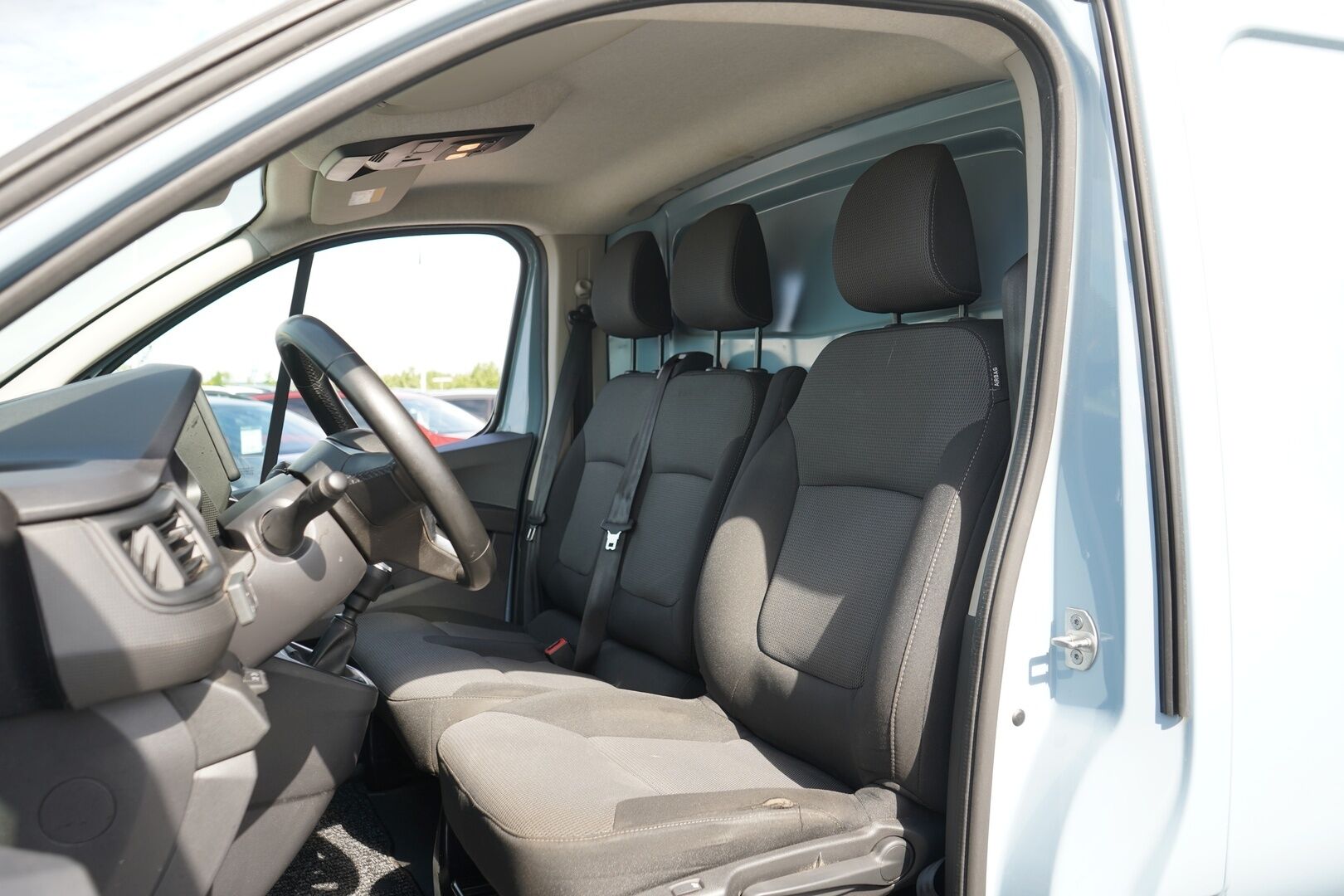 Renault Trafic 2022 Blue dCi 130 L2H1 6,7m3 Nordic Edition *Eber / Kamera / Navi / Vetokoukku / Vakkari* - Suomi-auto / Kahdet renkaat / Myydään juuri huollettuna