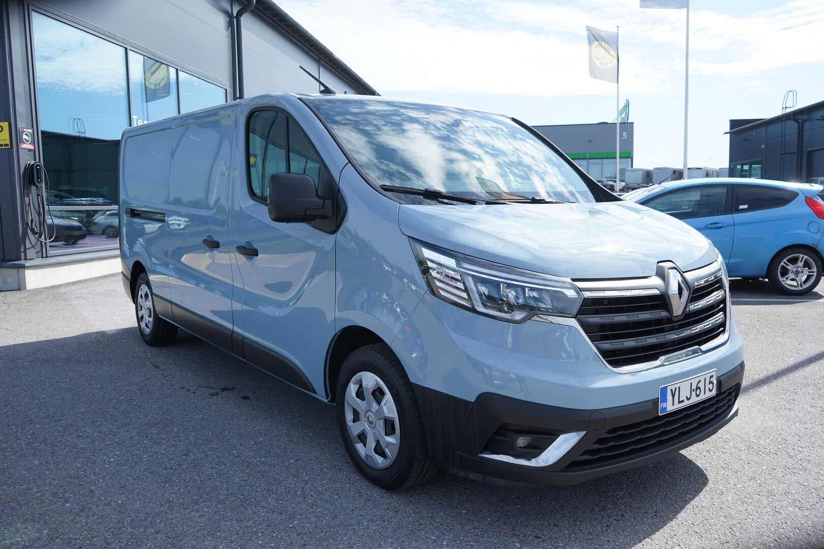 Renault Trafic 2022 Blue dCi 130 L2H1 6,7m3 Nordic Edition *Eber / Kamera / Navi / Vetokoukku / Vakkari* - Suomi-auto / Kahdet renkaat / Myydään juuri huollettuna