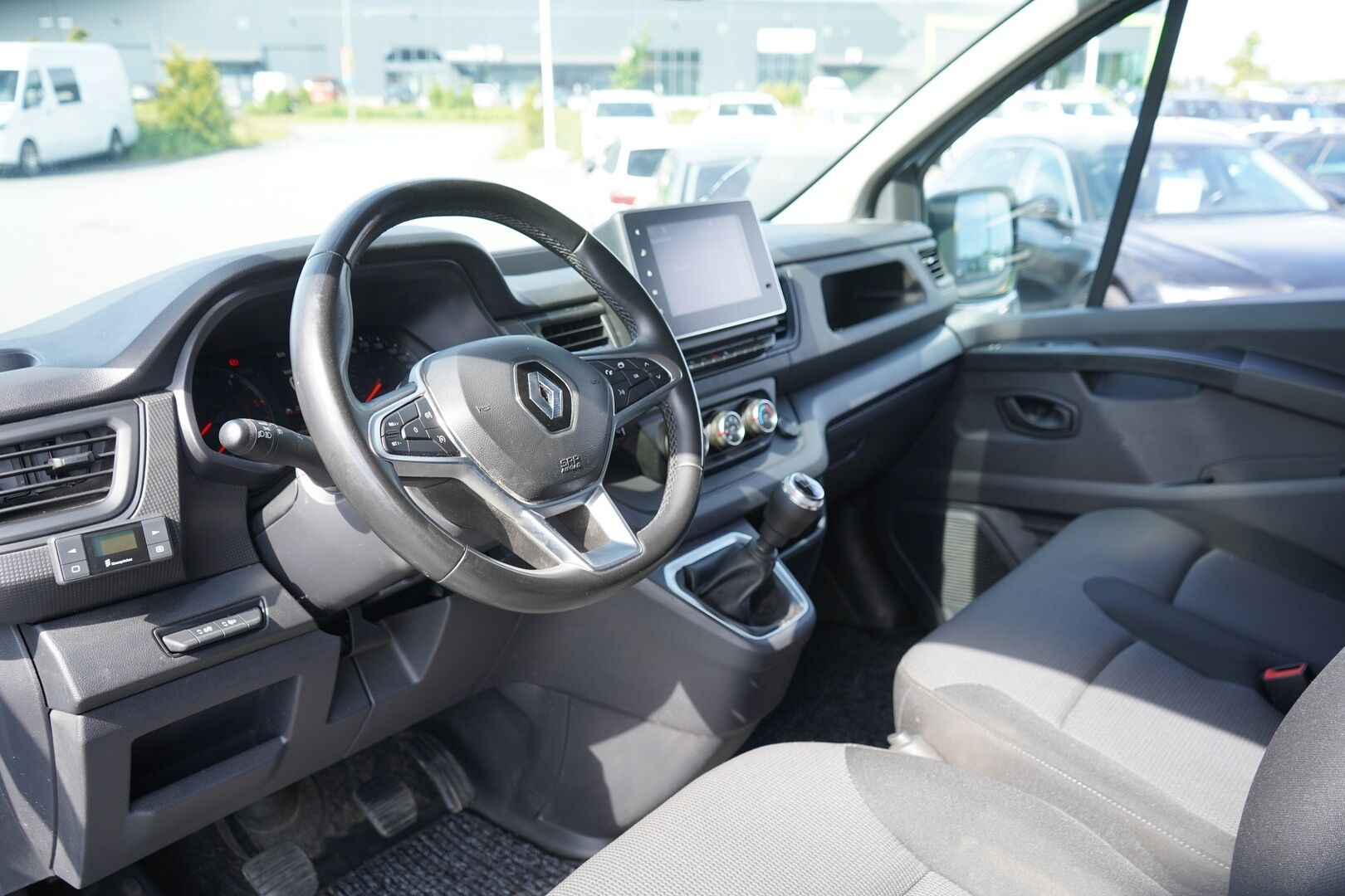 Renault Trafic 2022 Blue dCi 130 L2H1 6,7m3 Nordic Edition *Eber / Kamera / Navi / Vetokoukku / Vakkari* - Suomi-auto / Kahdet renkaat / Myydään juuri huollettuna