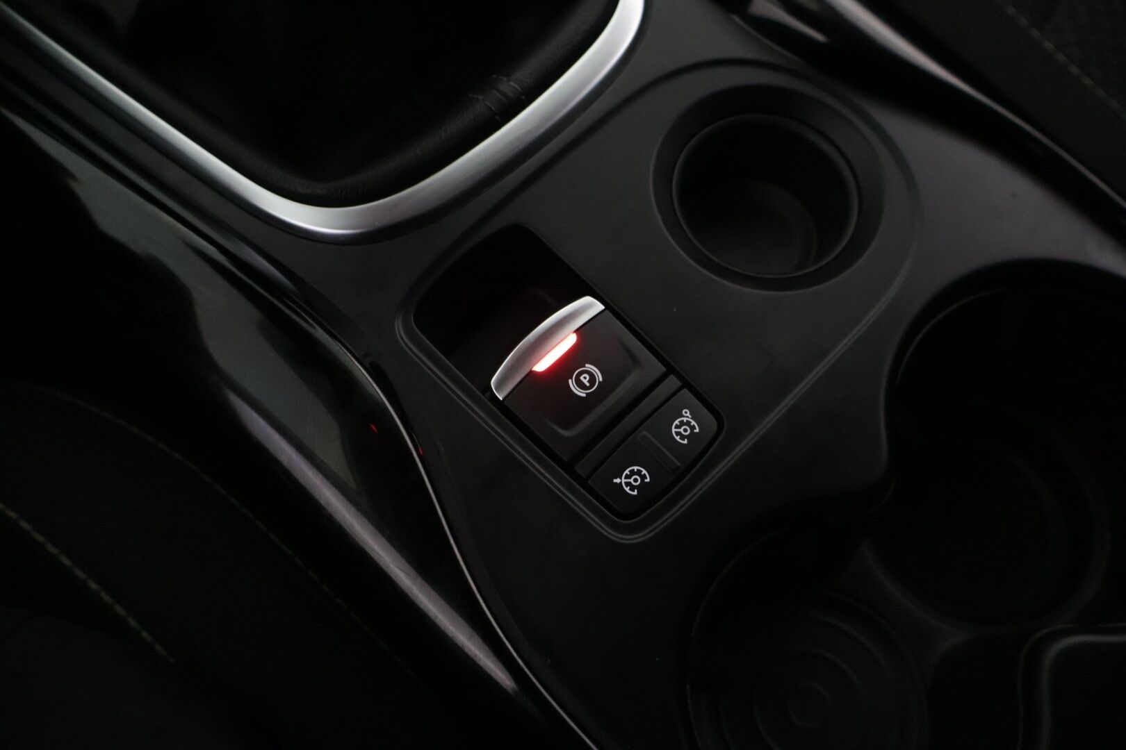 Renault Kadjar 2021 TCe 140 Zen -  Navi | P.kamera | P.tutkat E&T | Hätäjarrutusavustin | Vakkari | Penkinlämmittimet | 140 hv TCe |