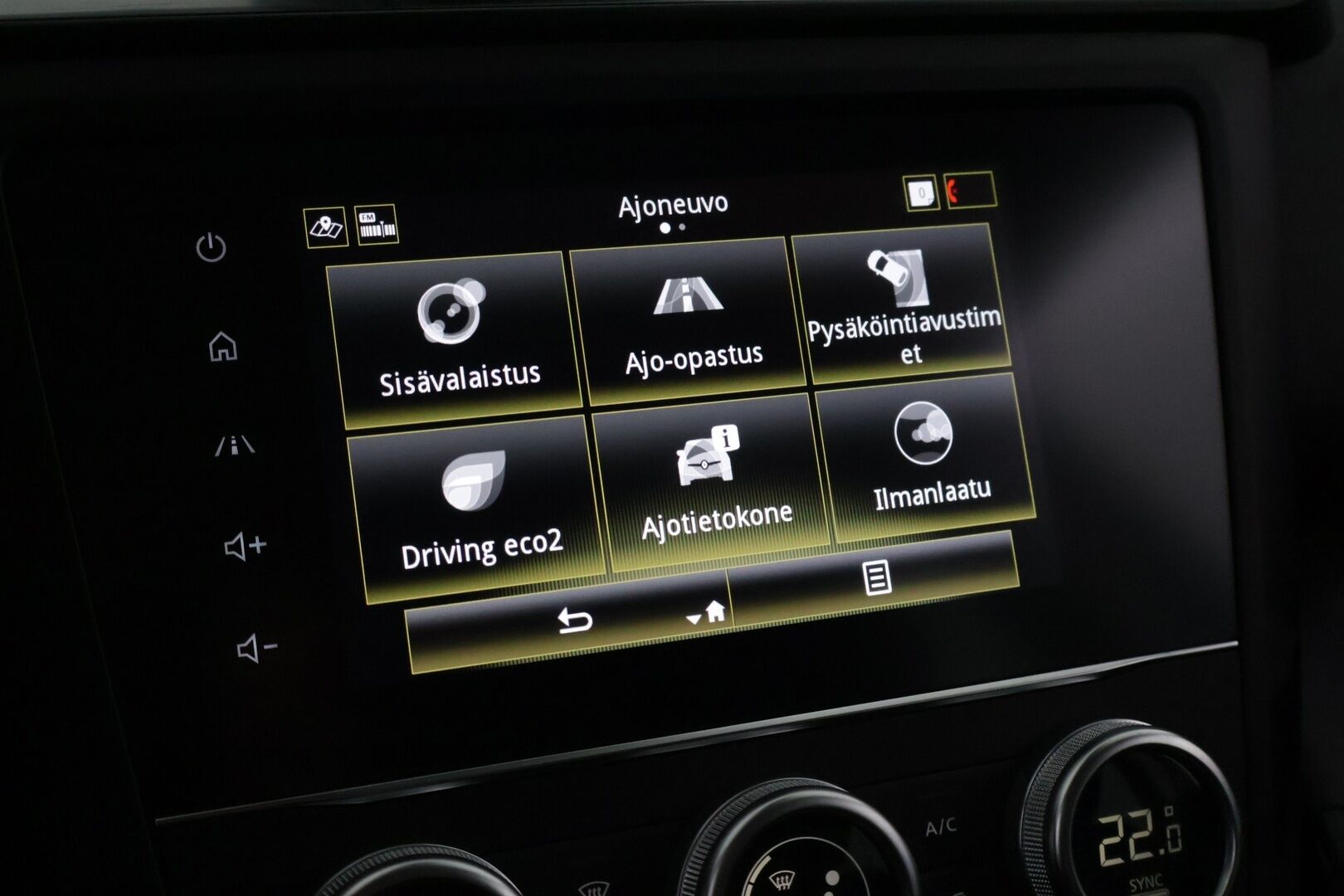 Renault Kadjar 2021 TCe 140 Zen -  Navi | P.kamera | P.tutkat E&T | Hätäjarrutusavustin | Vakkari | Penkinlämmittimet | 140 hv TCe |