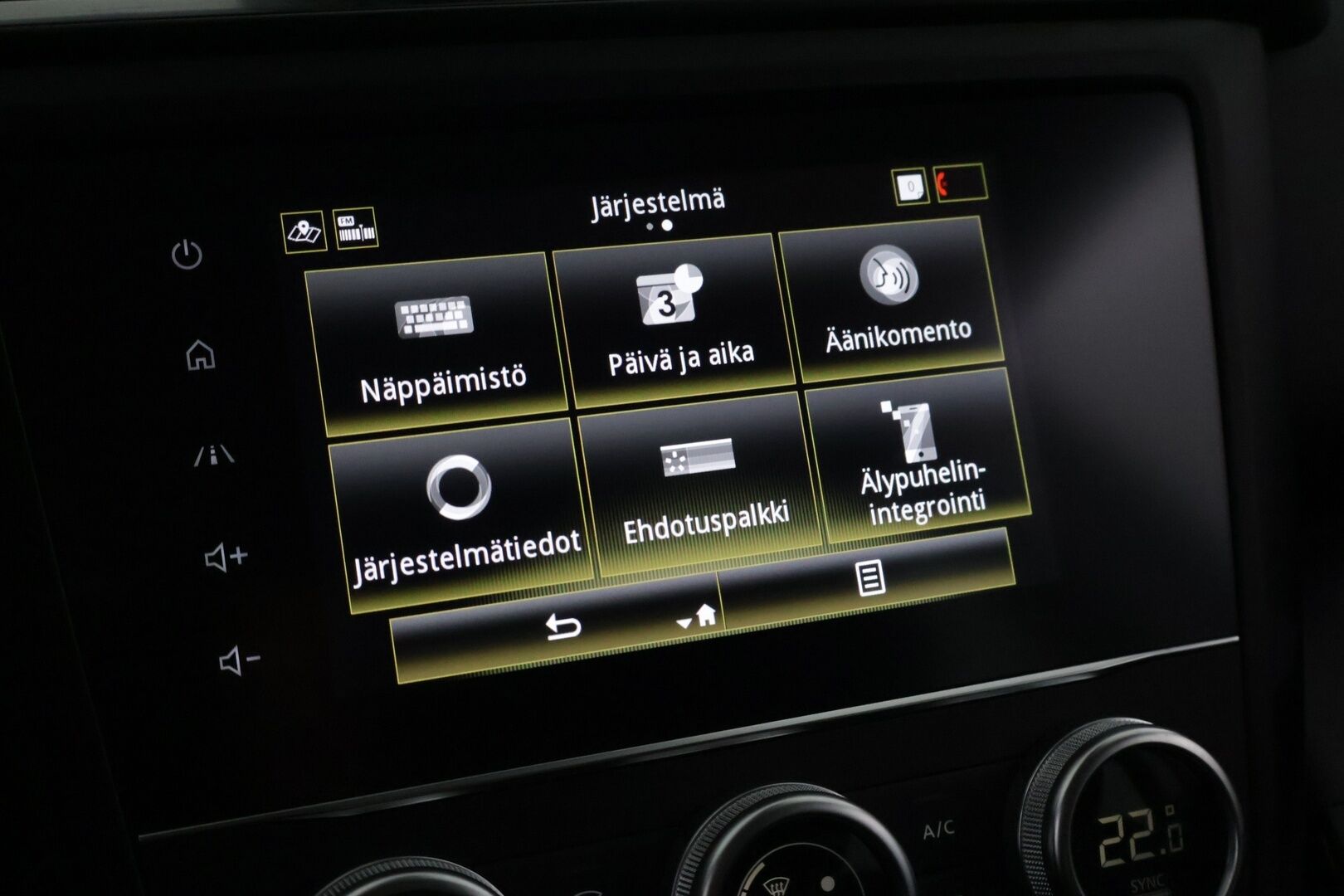 Renault Kadjar 2021 TCe 140 Zen -  Navi | P.kamera | P.tutkat E&T | Hätäjarrutusavustin | Vakkari | Penkinlämmittimet | 140 hv TCe |