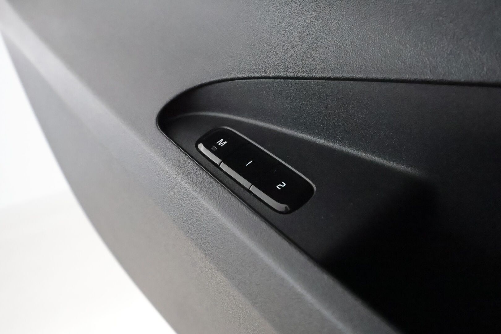 Polestar 2 2022 Long Range Single Motor **1.Om Suomi-auto / Lämpöpumppu / Koukku / Sporttipenkki Muistilla / P. Kamera / Harman/Kardon** - 3,99 % KORKOTARJOUS TÄHÄN AUTOON - Akku kuntotarkastettu / LED-valot / Google Maps / Kaistavahti / KeylessGO / 2x Renkaat 