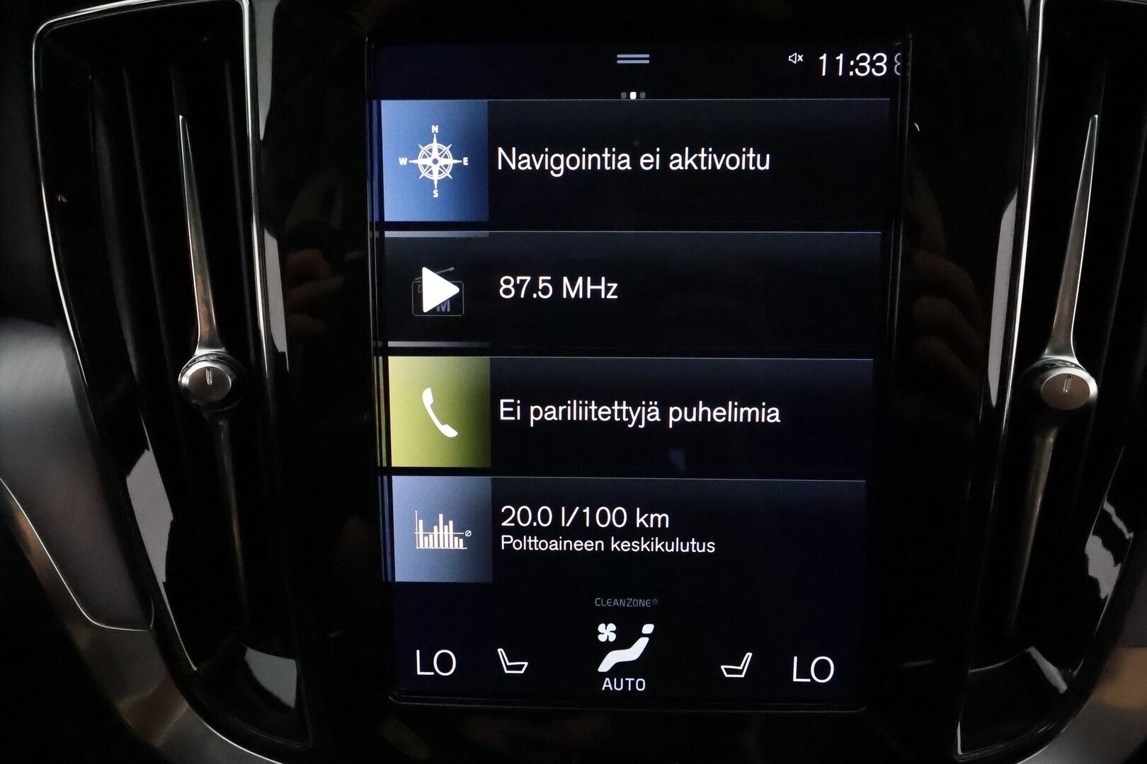 Volvo V60 2022 T6 AWD Long Range Inscription Expression **Vakkari / Keyless / P.tutka - 1 om Suomi auto / Kahdet renkaat aluvanteilla