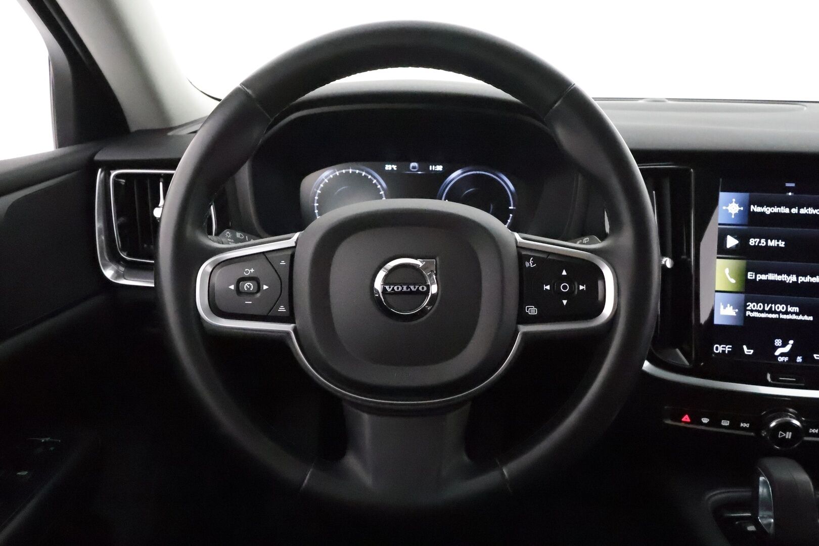 Volvo V60 2022 T6 AWD Long Range Inscription Expression **Vakkari / Keyless / P.tutka - 1 om Suomi auto / Kahdet renkaat aluvanteilla