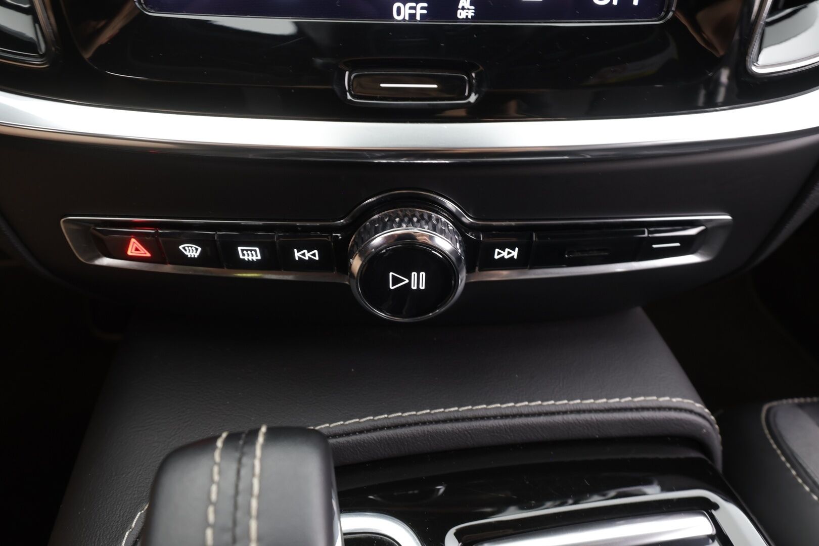 Volvo V60 2022 T6 AWD Long Range R-Design Edition aut - | ACC | Pilot assist | Muistipenkki | Full-LED | Puolinahat | Sporttipenkit | P.kamera | Keyless | High performance audio | Merkkihuollot | 