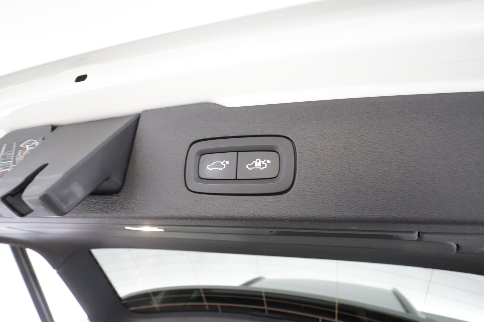 Volvo V60 2022 T6 AWD Long Range R-Design Edition aut - | ACC | Pilot assist | Muistipenkki | Full-LED | Puolinahat | Sporttipenkit | P.kamera | Keyless | High performance audio | Merkkihuollot | 