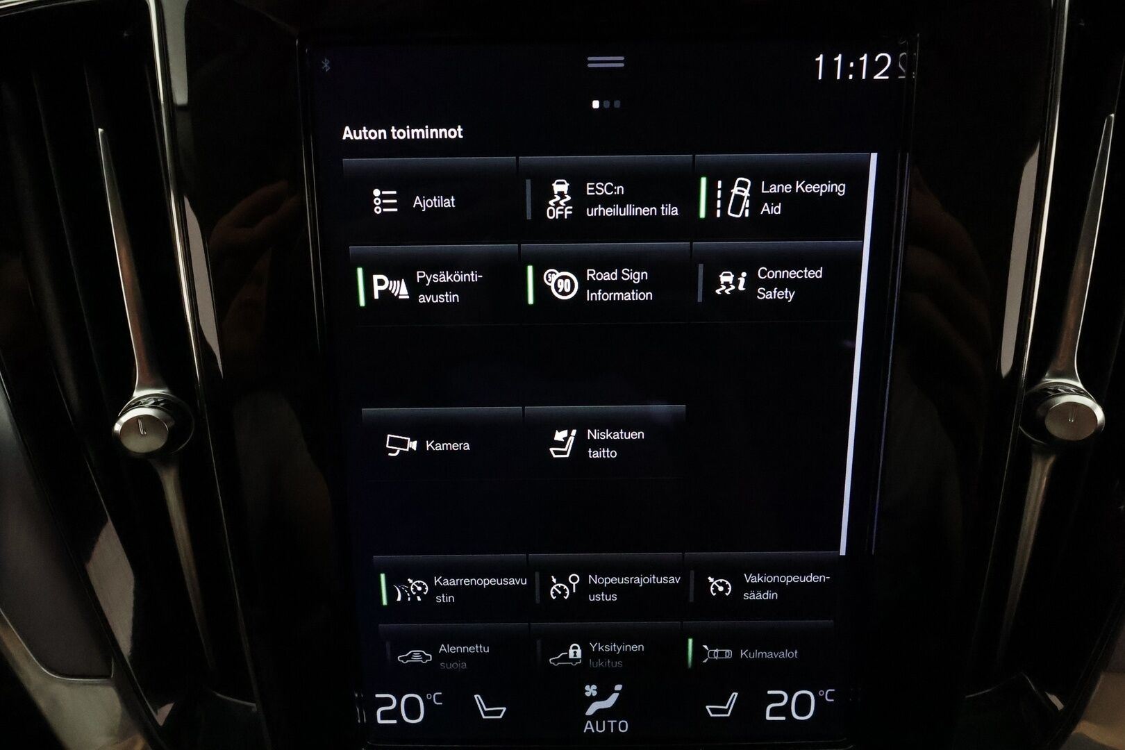 Volvo V60 2022 B3 MHEV Business Edition DCT aut **Webasto / Koukku / Adapt.vakkari / P.kamera / KeylessGo**