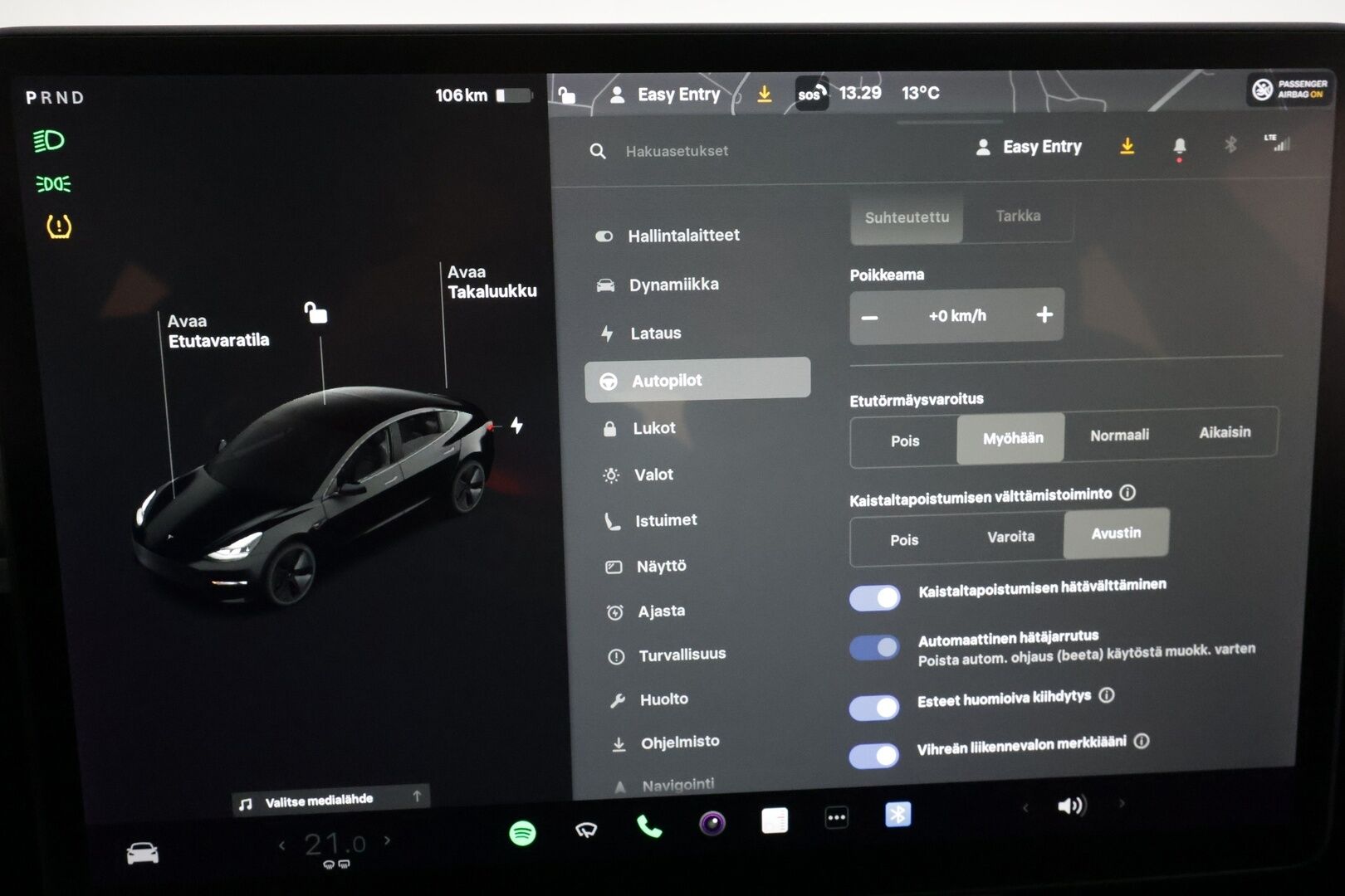 Tesla Model 3 2021 Standard Range Plus *EAP / Matrix LED / Lämpöpumppu / Lasikatto / Premium Audio / P.kamera* - Suomi-auto / Smart Summon / 2x vanteet