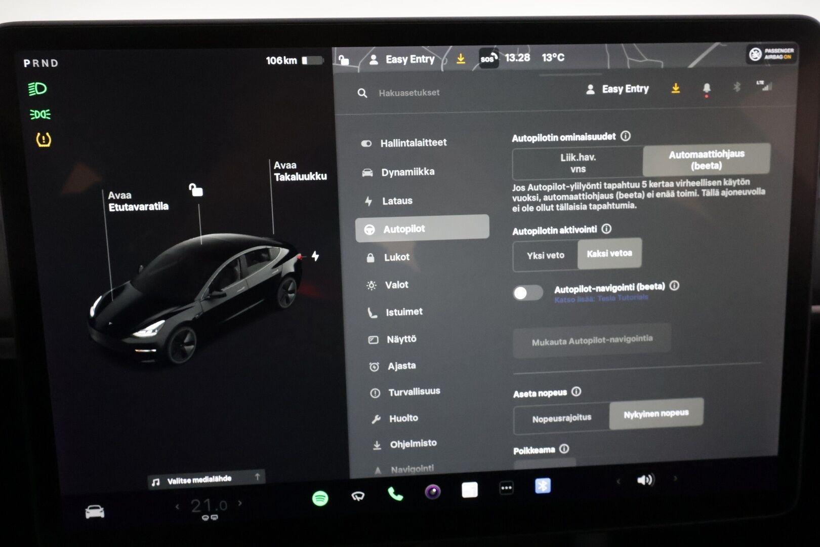 Tesla Model 3 2021 Standard Range Plus *EAP / Matrix LED / Lämpöpumppu / Lasikatto / Premium Audio / P.kamera* - Suomi-auto / Smart Summon / 2x vanteet