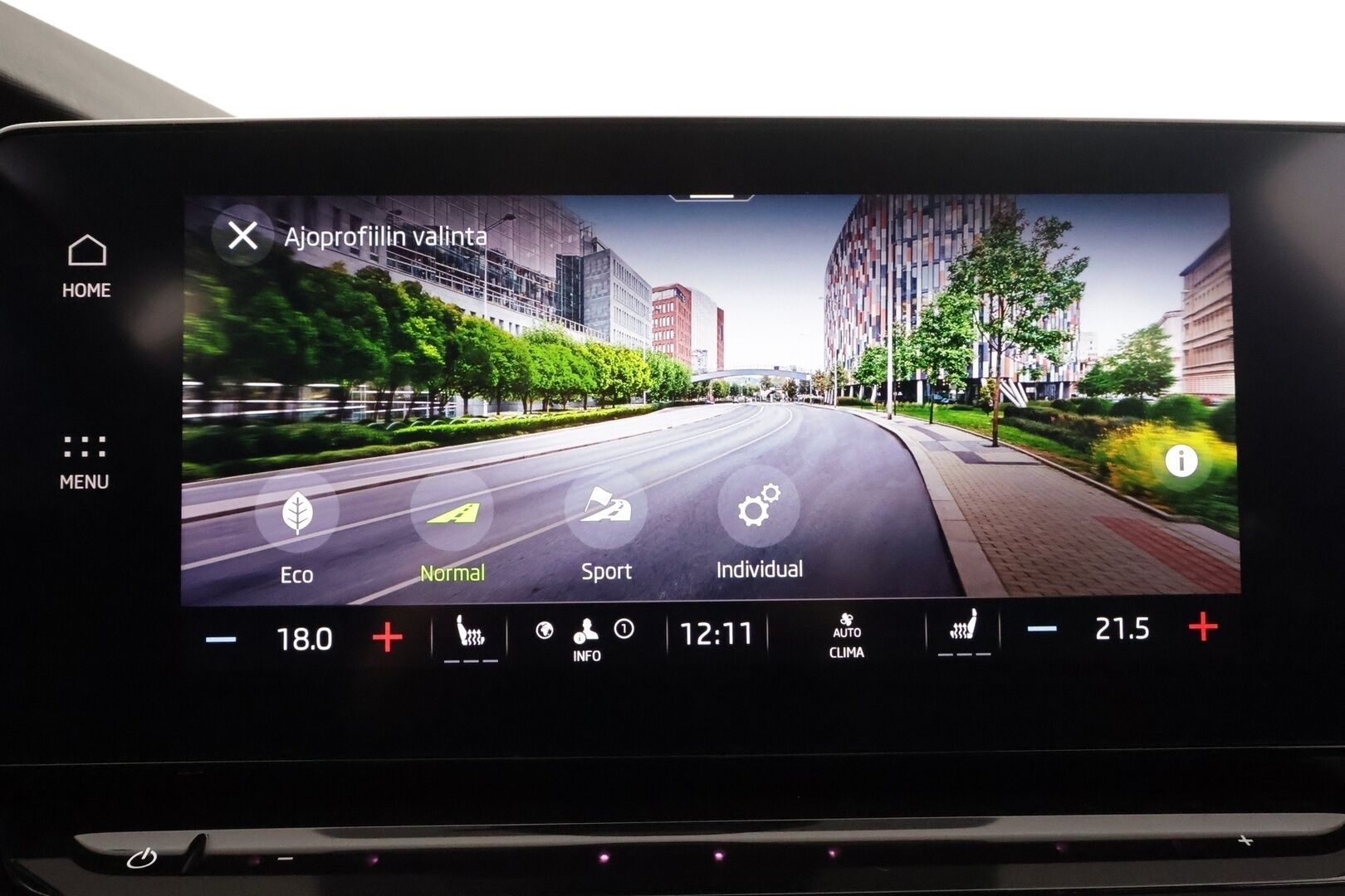 Skoda Octavia 2022 1.5 TSI Style eTEC DSG Autom. - ACC | Webasto | P.Kamera | Matrix-LED | Muistipenkki | Keyless | Apple&Android | Suomi-auto | Merkkihuollettu - KORKO VAIN 3,99 %