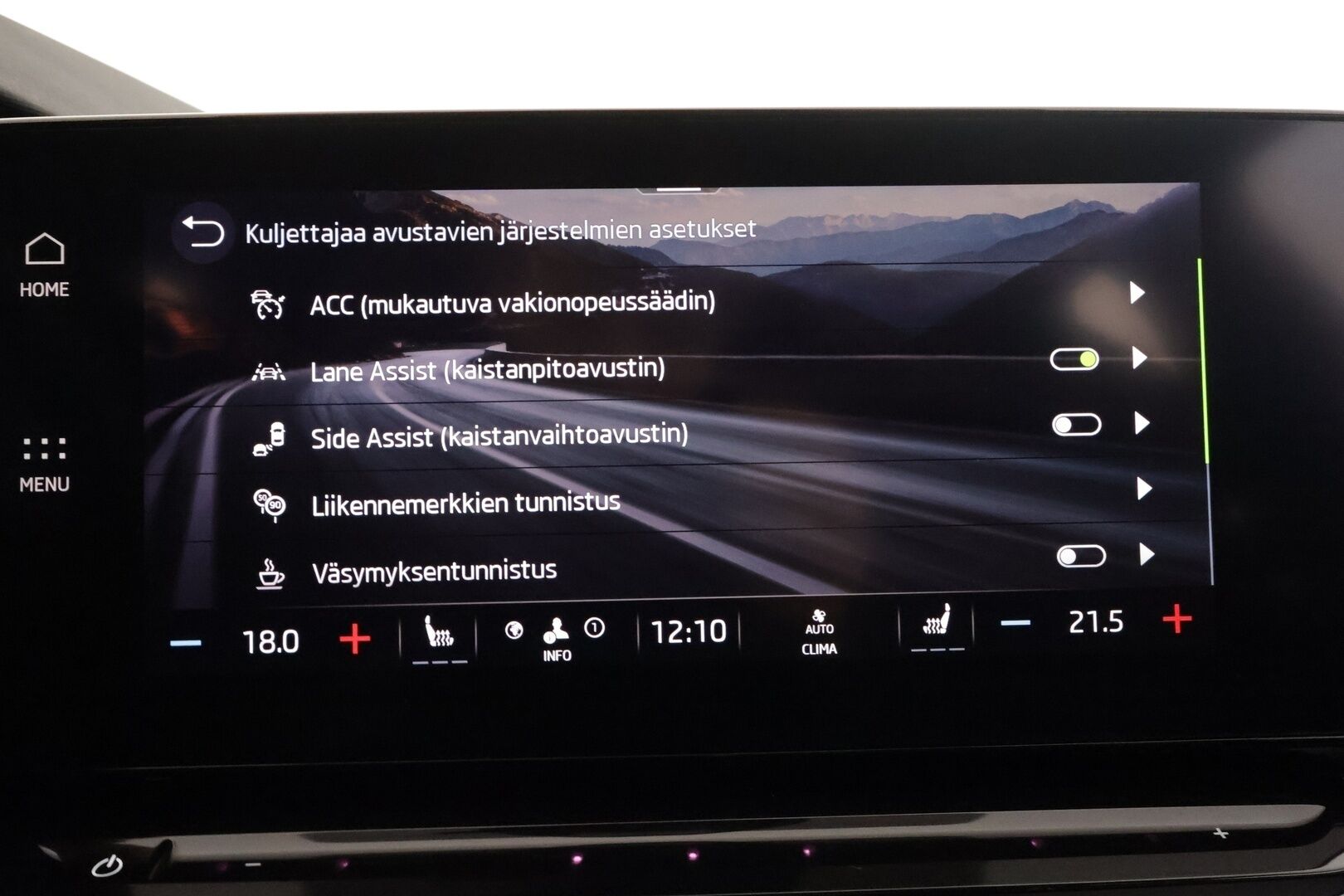 Skoda Octavia 2022 1.5 TSI Style eTEC DSG Autom. - ACC | Webasto | P.Kamera | Matrix-LED | Muistipenkki | Keyless | Apple&Android | Suomi-auto | Merkkihuollettu - KORKO VAIN 3,99 %