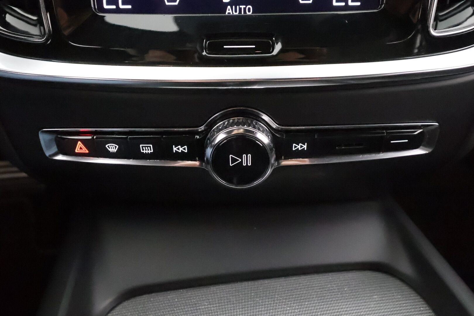 Volvo V60 2022 B4 MHEV Business R-Design Edition DCT aut * Webasto / Koukku / ACC / Full-LED / P.Kamera / Muistipenkki / Navi / Keyless * - 1-om Suomi-auto / Kahdet renkaat aluvanteilla / Merkkihuollot