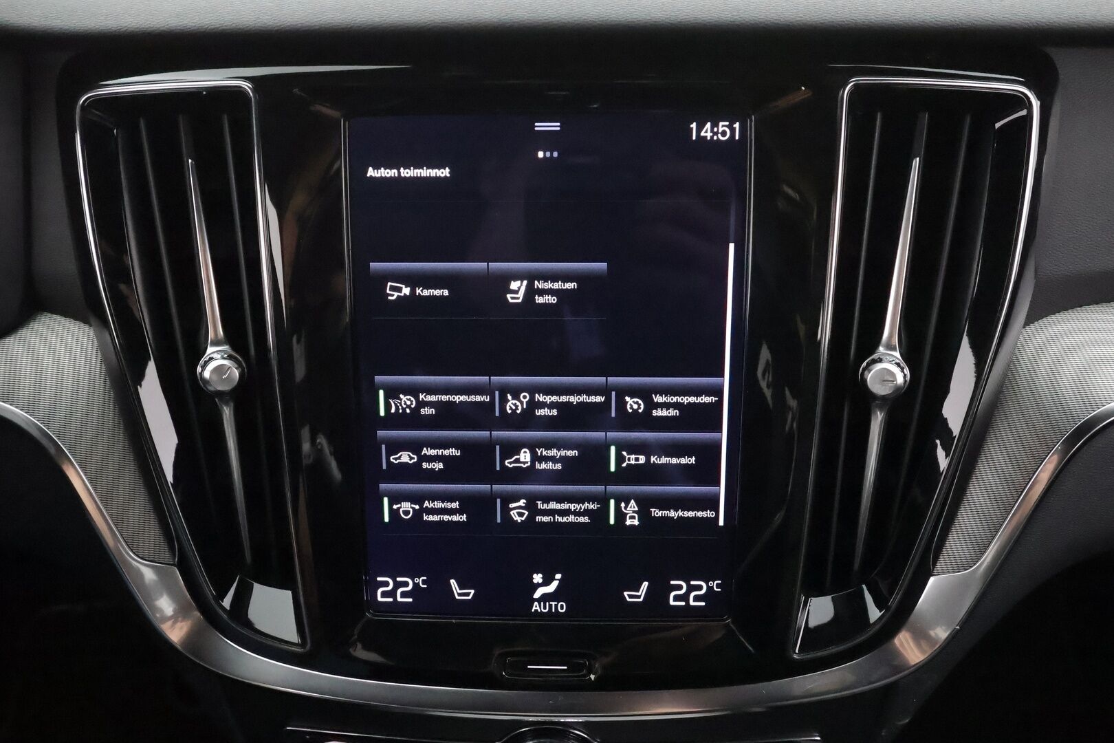 Volvo V60 2022 B4 MHEV Business R-Design Edition DCT aut * Webasto / Koukku / ACC / Full-LED / P.Kamera / Muistipenkki / Navi / Keyless * - 1-om Suomi-auto / Kahdet renkaat aluvanteilla / Merkkihuollot