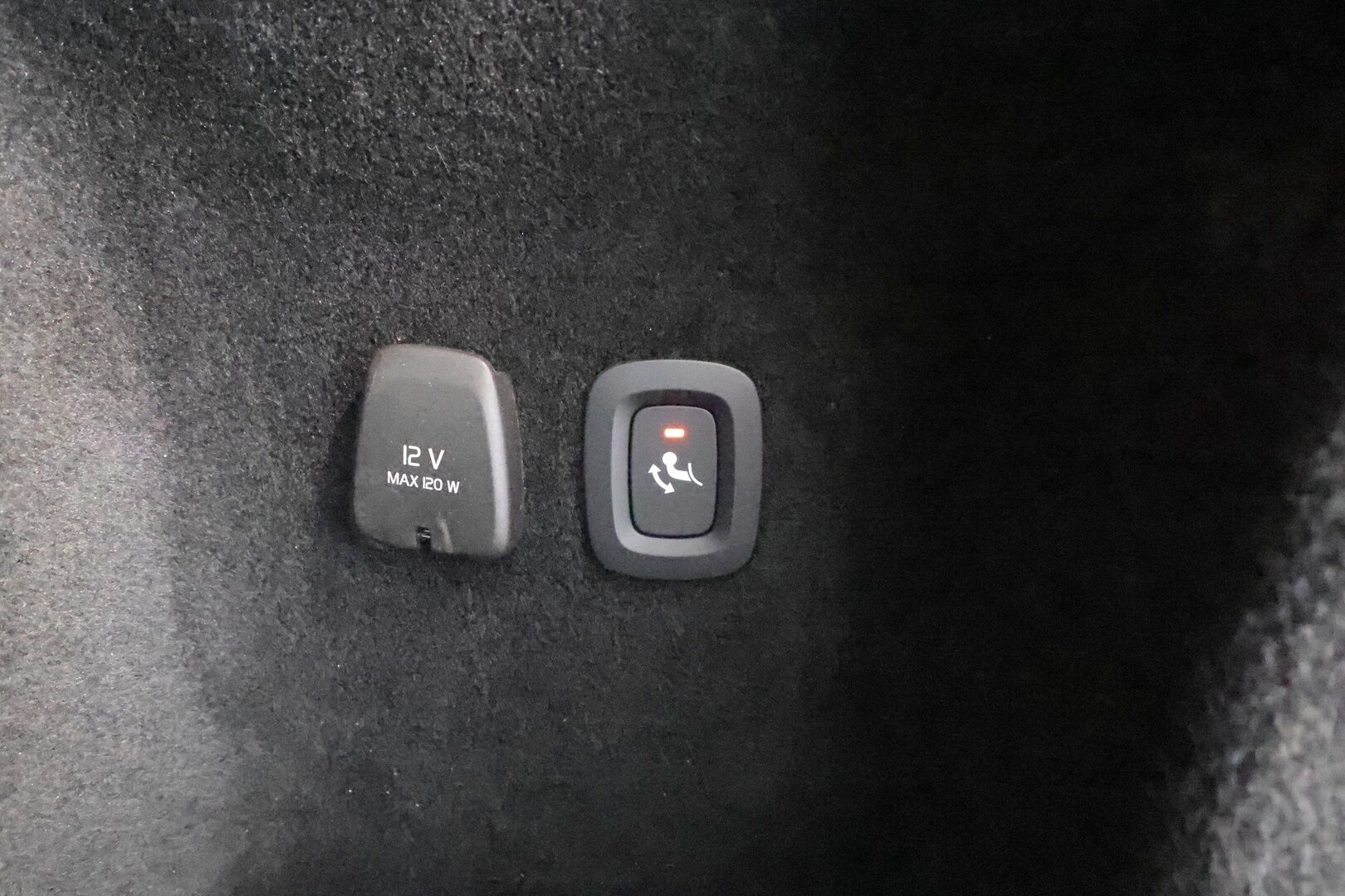 Volvo V60 2022 B4 MHEV Business R-Design Edition DCT aut * Webasto / Koukku / ACC / Full-LED / P.Kamera / Muistipenkki / Navi / Keyless * - 1-om Suomi-auto / Kahdet renkaat aluvanteilla / Merkkihuollot