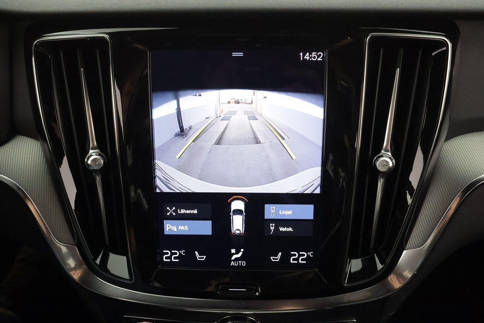 Volvo V60 2022 B4 MHEV Business R-Design Edition DCT aut * Webasto / Koukku / ACC / Full-LED / P.Kamera / Muistipenkki / Navi / Keyless * - 1-om Suomi-auto / Kahdet renkaat aluvanteilla / Merkkihuollot