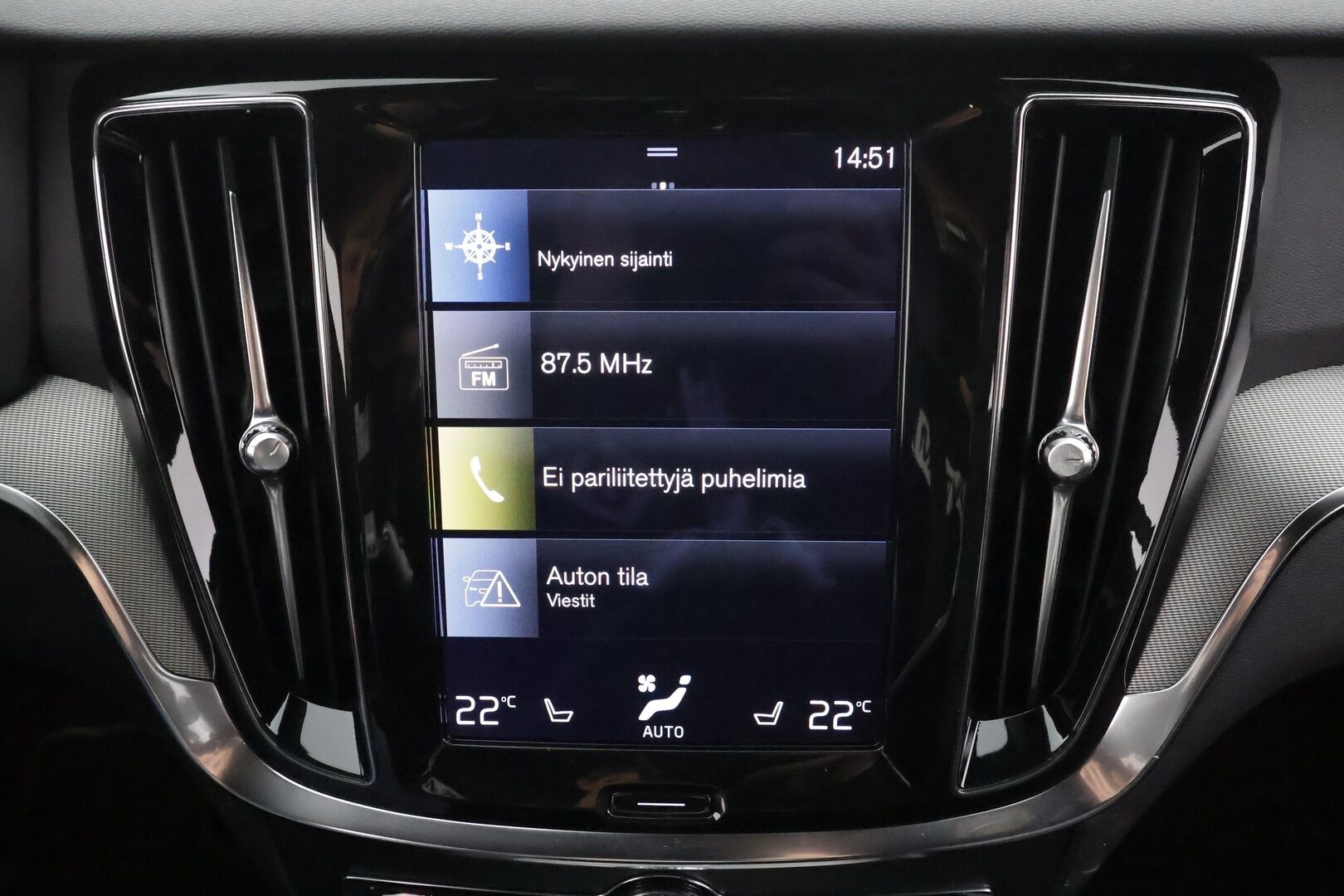 Volvo V60 2022 B4 MHEV Business R-Design Edition DCT aut * Webasto / Koukku / ACC / Full-LED / P.Kamera / Muistipenkki / Navi / Keyless * - 1-om Suomi-auto / Kahdet renkaat aluvanteilla / Merkkihuollot