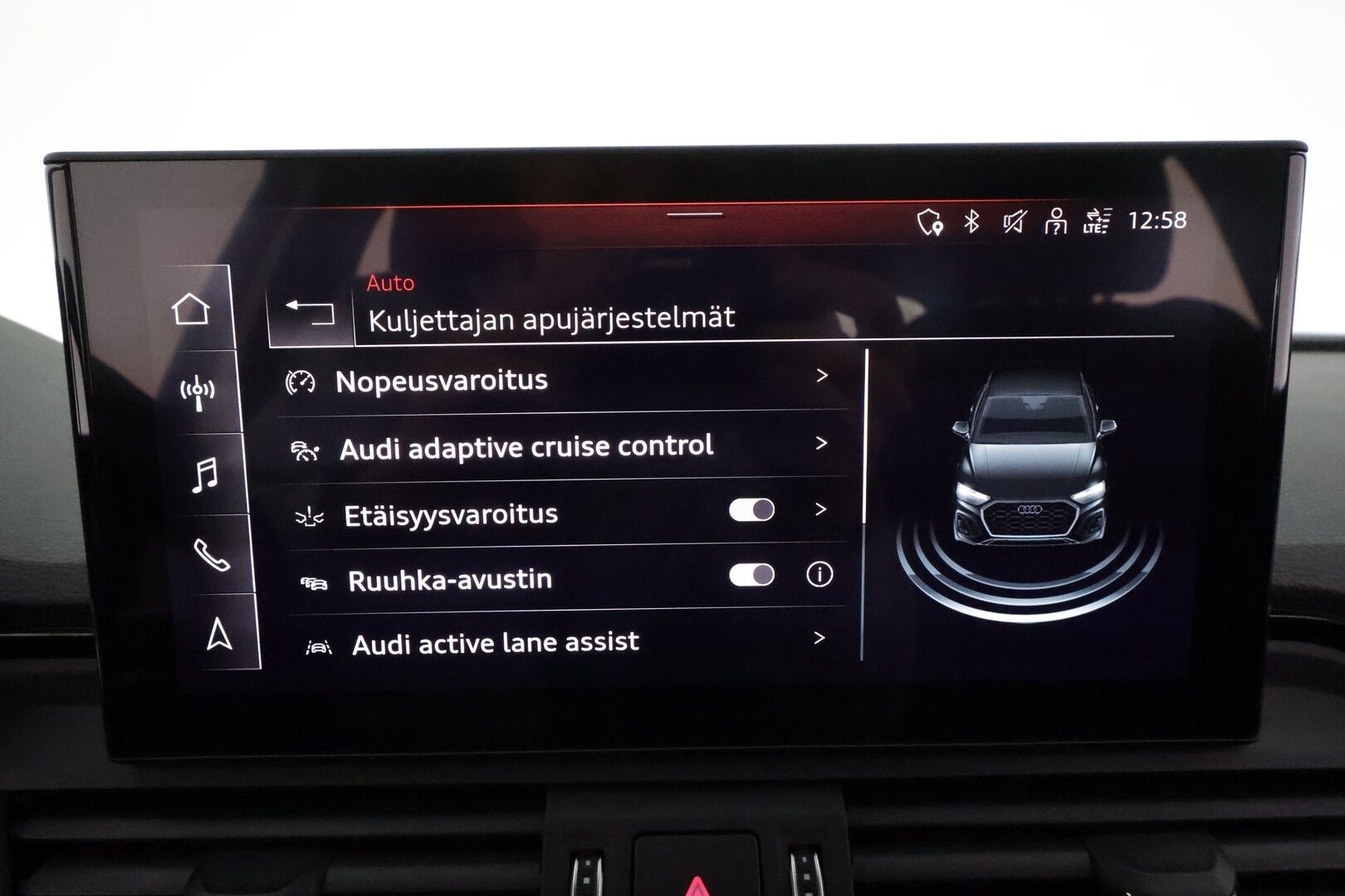 Audi Q5 2022 Business Advanced Launch Edition 40 TDI 150 kW MHEV quattro S tronic **Adapt.vakkari / Webasto / LED / Koukku** - 3,99 % KORKOTARJOUS TÄHÄN AUTOON 31.8. ASTI! - Suomi-auto / Kahdet renkaat aluvanteilla / Merkkihuollettu / Sporttipenkit / P.kamera / Ratin lämmitin