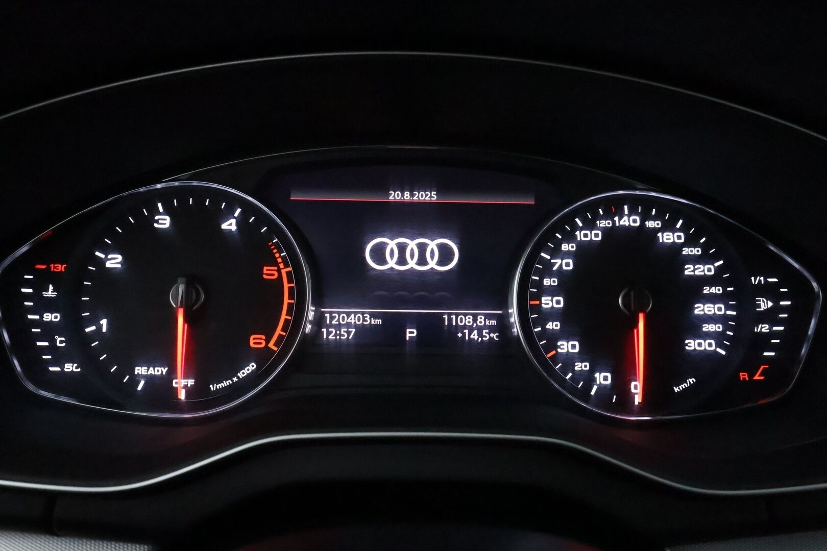 Audi Q5 2022 Business Advanced Launch Edition 40 TDI 150 kW MHEV quattro S tronic **Adapt.vakkari / Webasto / LED / Koukku** - 3,99 % KORKOTARJOUS TÄHÄN AUTOON 31.8. ASTI! - Suomi-auto / Kahdet renkaat aluvanteilla / Merkkihuollettu / Sporttipenkit / P.kamera / Ratin lämmitin