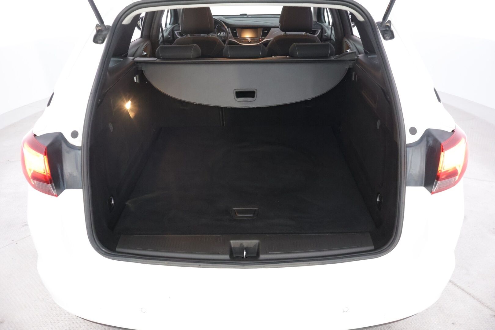 Opel Astra 2021 Sports Tourer Classic 110 Turbo - | Vakkari | P. Kamera | 2x renkaat | 