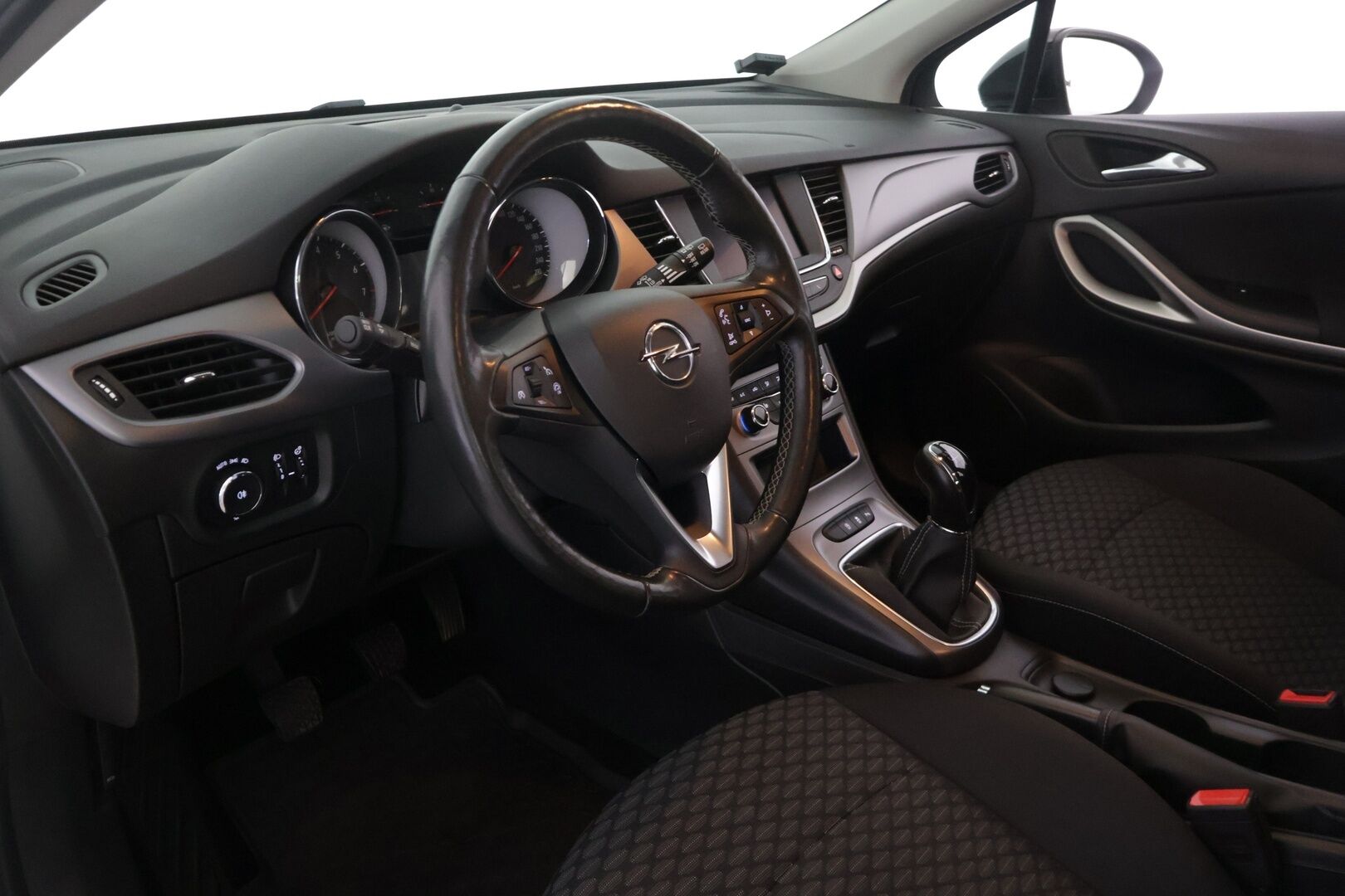 Opel Astra 2021 Sports Tourer Classic 110 Turbo - | Vakkari | P. Kamera | 2x renkaat | 