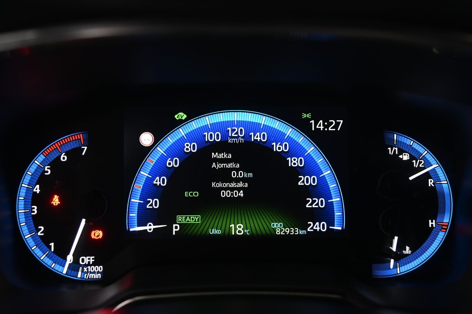 Toyota Corolla 2022 Touring Sports 1,8 Hybrid Active Edition - ACC | P-kamera | Navi | Lämmitettävä ohjauspyörä | 2x renkaat&vanteet | Merkkihuollettu | Suomi-auto