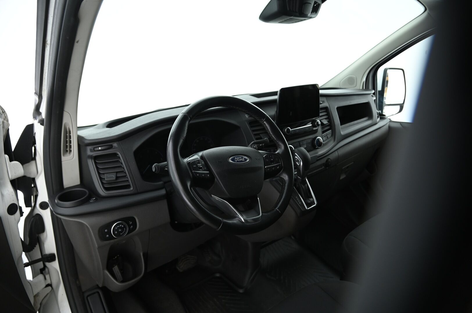 Ford Transit Custom 2022 340 2,0TDCI 170 hv *ALV / Webasto / Läpilastattava / Koukku / LED / P. kamera*