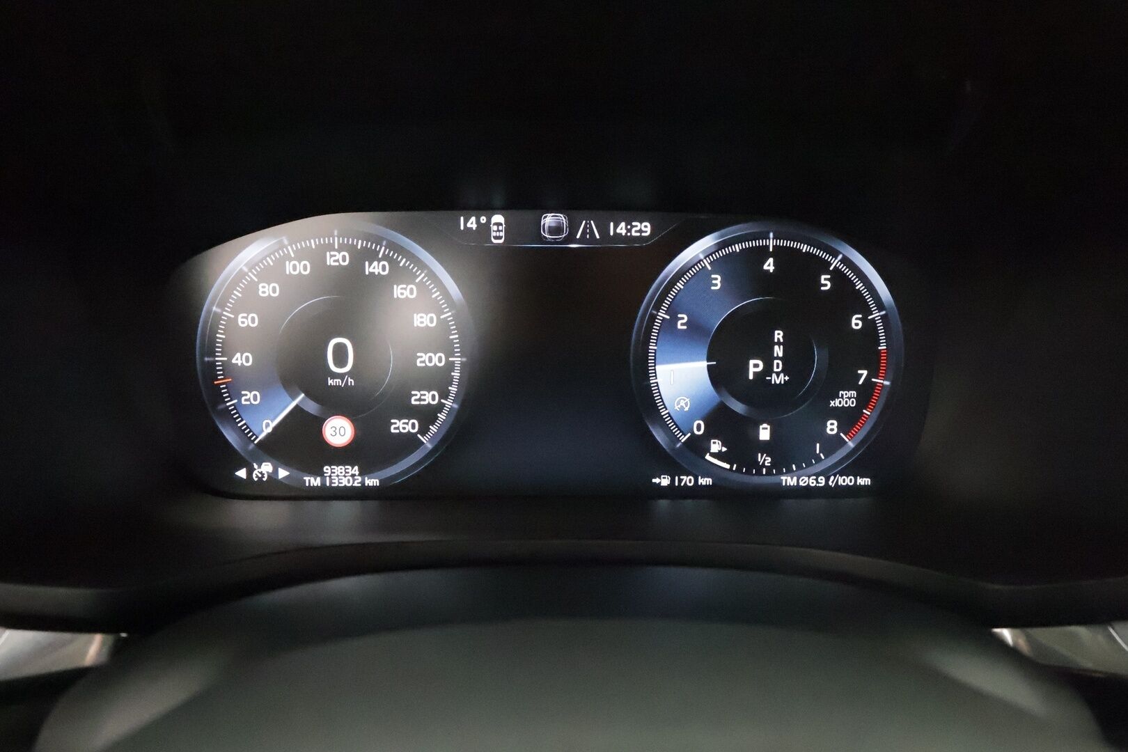 Volvo V60 2022 B3 MHEV Business Edition Aut. ** 1.Om Suomi-auto / Webasto / Koukku / Adapt. Vakkari / Muistipenkki / P. Tutka ** - Nahkasisusta / LED-valot / Kaistavahti / keylessGO / 2x renkaat