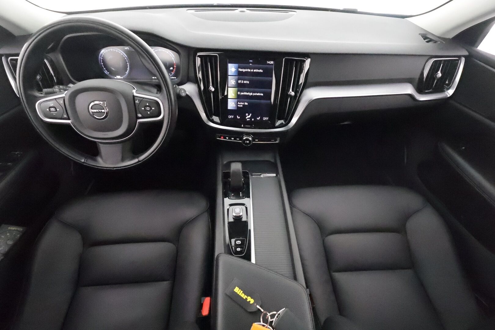 Volvo V60 2022 B3 MHEV Business Edition Aut. ** 1.Om Suomi-auto / Webasto / Koukku / Adapt. Vakkari / Muistipenkki / P. Tutka ** - Nahkasisusta / LED-valot / Kaistavahti / keylessGO / 2x renkaat