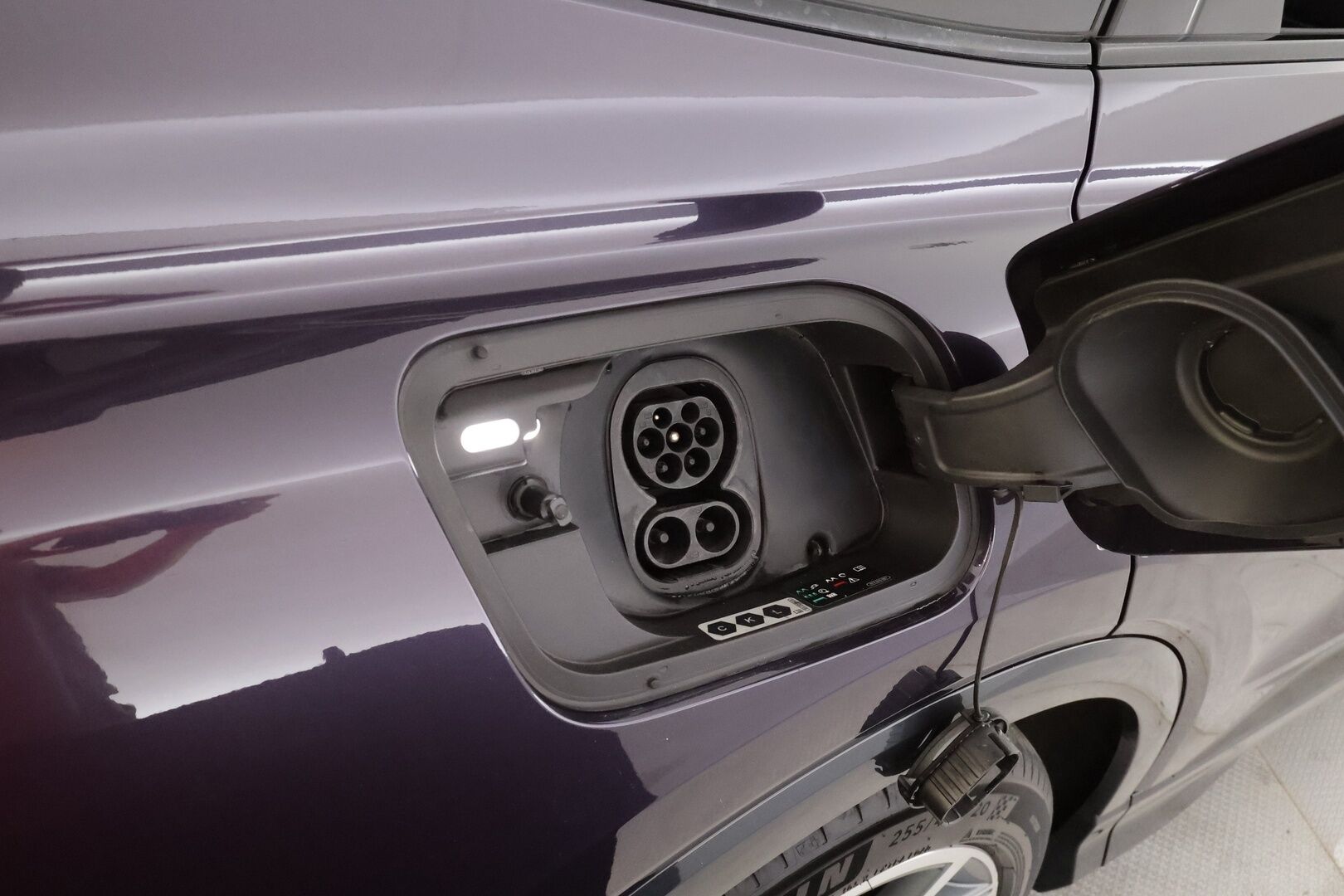 Audi Q4 e-tron 2022 Progress S line 50 e-tron quattro Sportback - | ACC | ILP | SONOS | 2x S-line | Koukku | Puolinahat | Sporttipenkit | Matrix | P.kamera | Navi | Keyless | 1-om suomiauto | Merkkihuollot | ALV | 