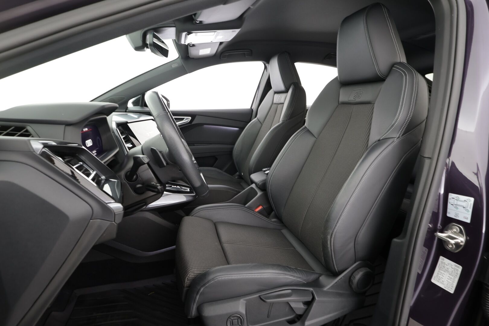 Audi Q4 e-tron 2022 Progress S line 50 e-tron quattro Sportback - | ACC | ILP | SONOS | 2x S-line | Koukku | Puolinahat | Sporttipenkit | Matrix | P.kamera | Navi | Keyless | 1-om suomiauto | Merkkihuollot | ALV | 