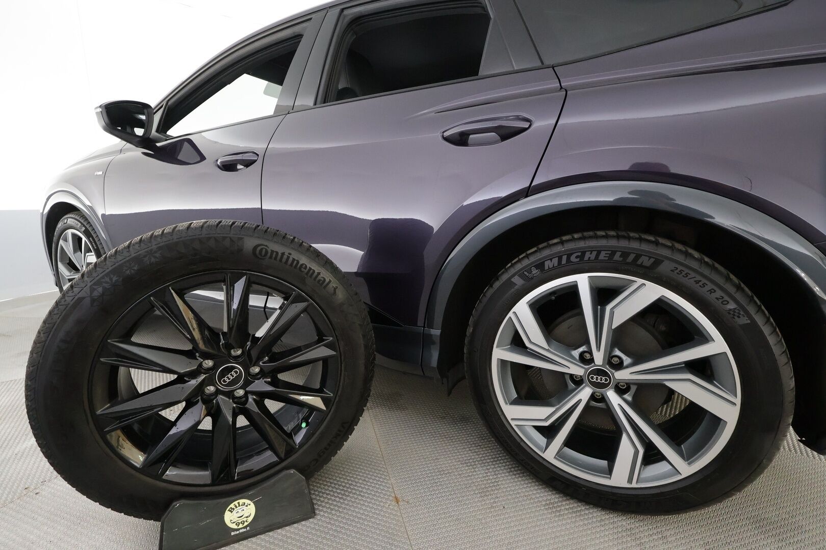 Audi Q4 e-tron 2022 Progress S line 50 e-tron quattro Sportback - | ACC | ILP | SONOS | 2x S-line | Koukku | Puolinahat | Sporttipenkit | Matrix | P.kamera | Navi | Keyless | 1-om suomiauto | Merkkihuollot | ALV | 
