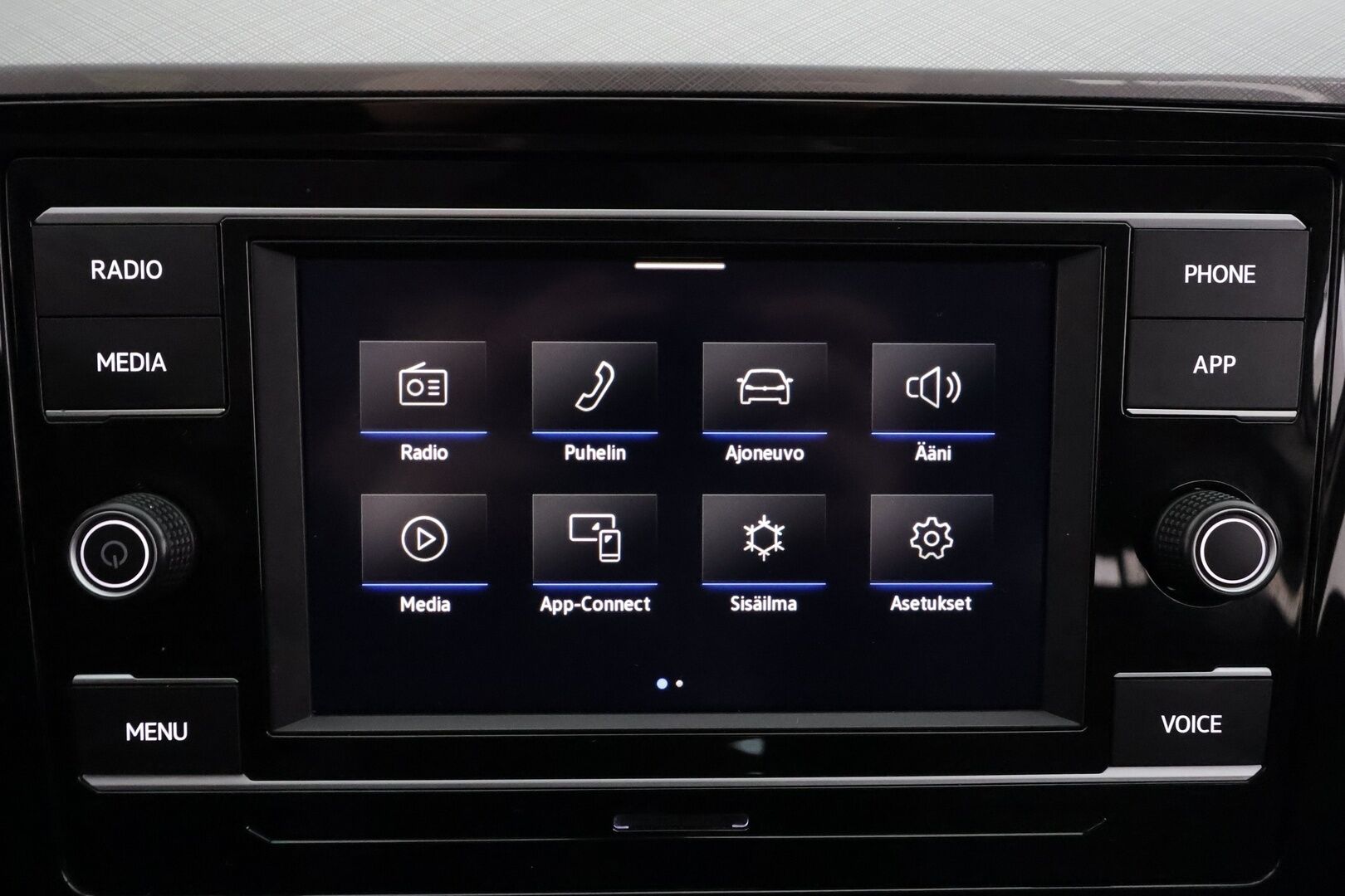 Volkswagen Passat 2022 Variant Comfort Business 1,5 TSI EVO 110 kW DSG * Webasto / Koukku / ACC / LED / P.tutkat / Kaistavahti * - 1-om Suomi-auto / Kahdet renkaat aluvanteilla