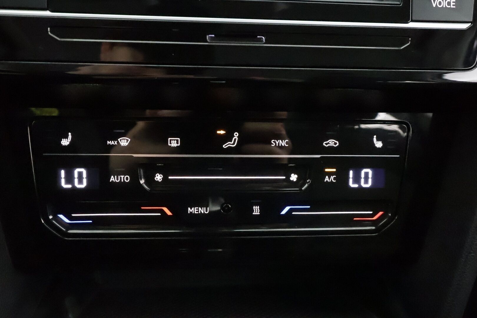 Volkswagen Passat 2022 Variant Comfort Business 1,5 TSI EVO 110 kW DSG * Webasto / Koukku / ACC / LED / P.tutkat / Kaistavahti * - 1-om Suomi-auto / Kahdet renkaat aluvanteilla