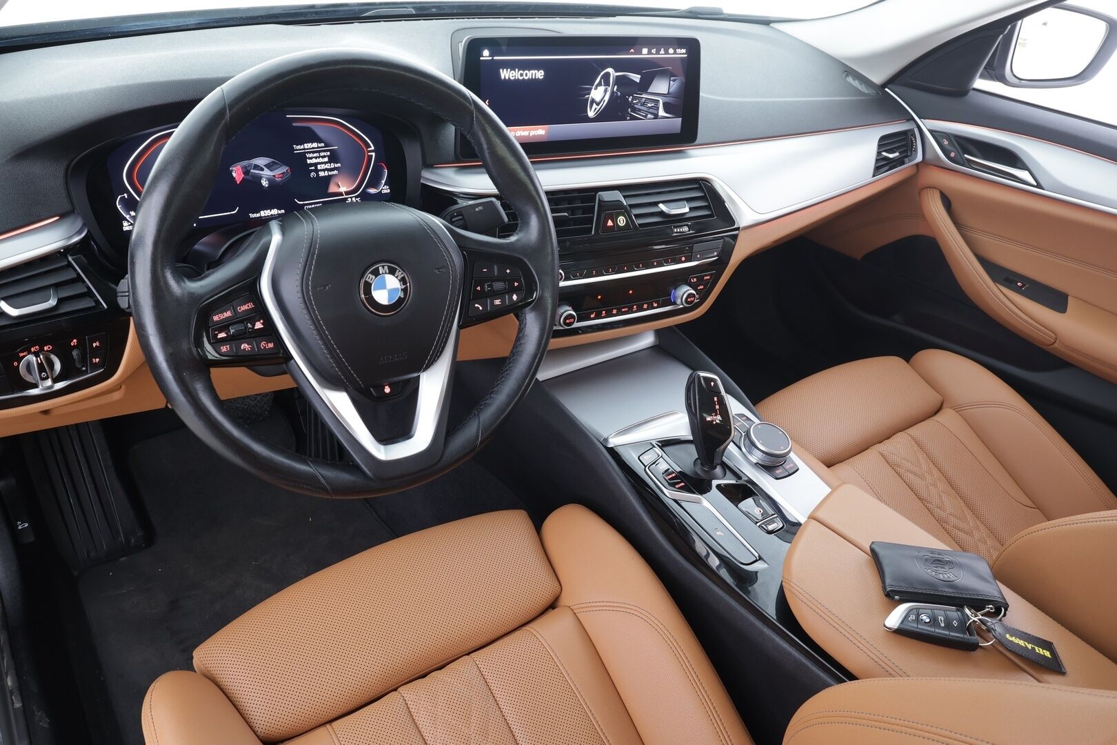 BMW 520 2022 G30 Sedan 520d A xDrive MHEV * ACC / Webasto / Hifi / LED / Navi / Comfort Access / Ruskeat nahat / Digimittaristo * - 1.Om Suomi-auto / Kahdet renkaat aluvanteilla