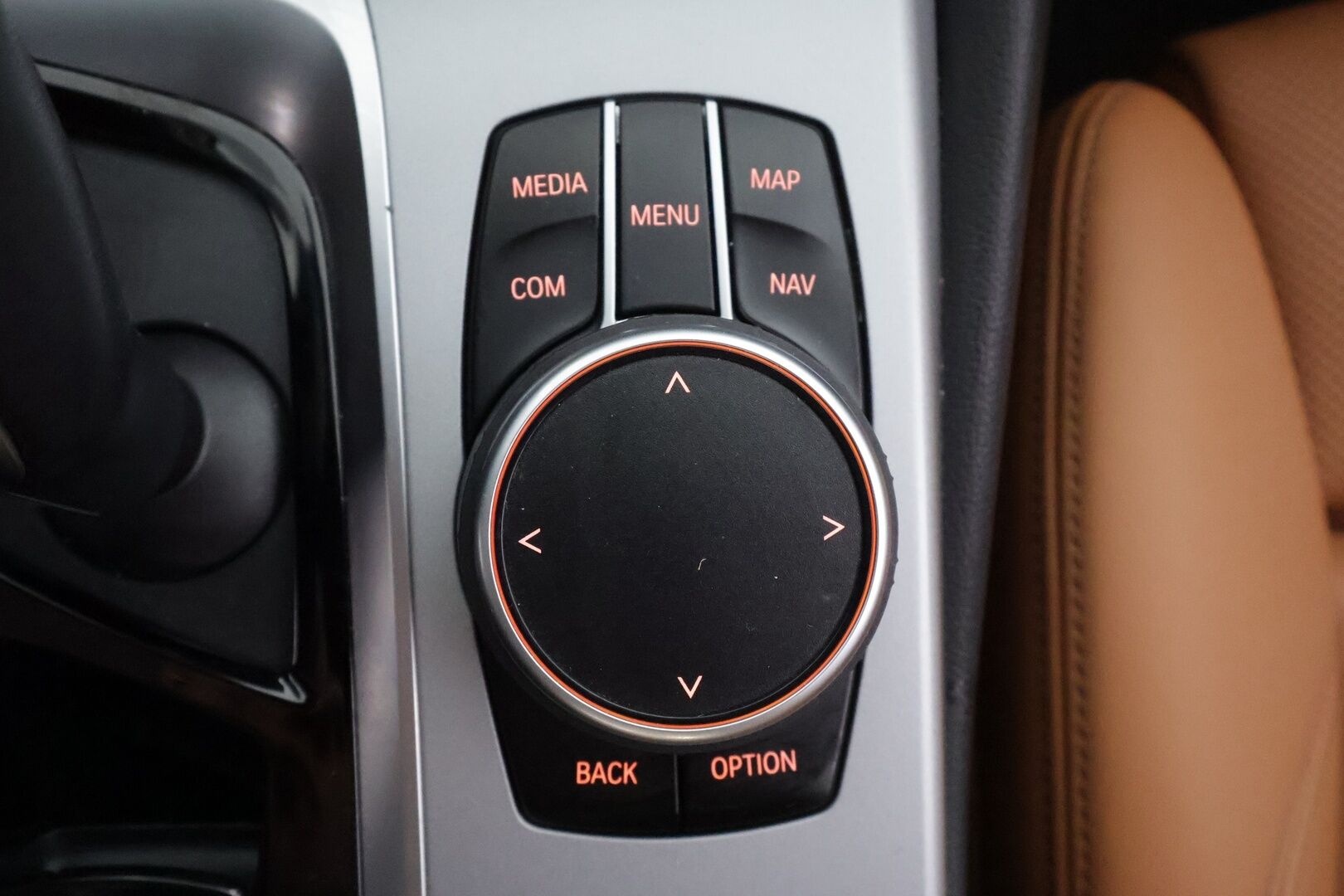 BMW 520 2022 G30 Sedan 520d A xDrive MHEV * ACC / Webasto / Hifi / LED / Navi / Comfort Access / Ruskeat nahat / Digimittaristo * - 1.Om Suomi-auto / Kahdet renkaat aluvanteilla