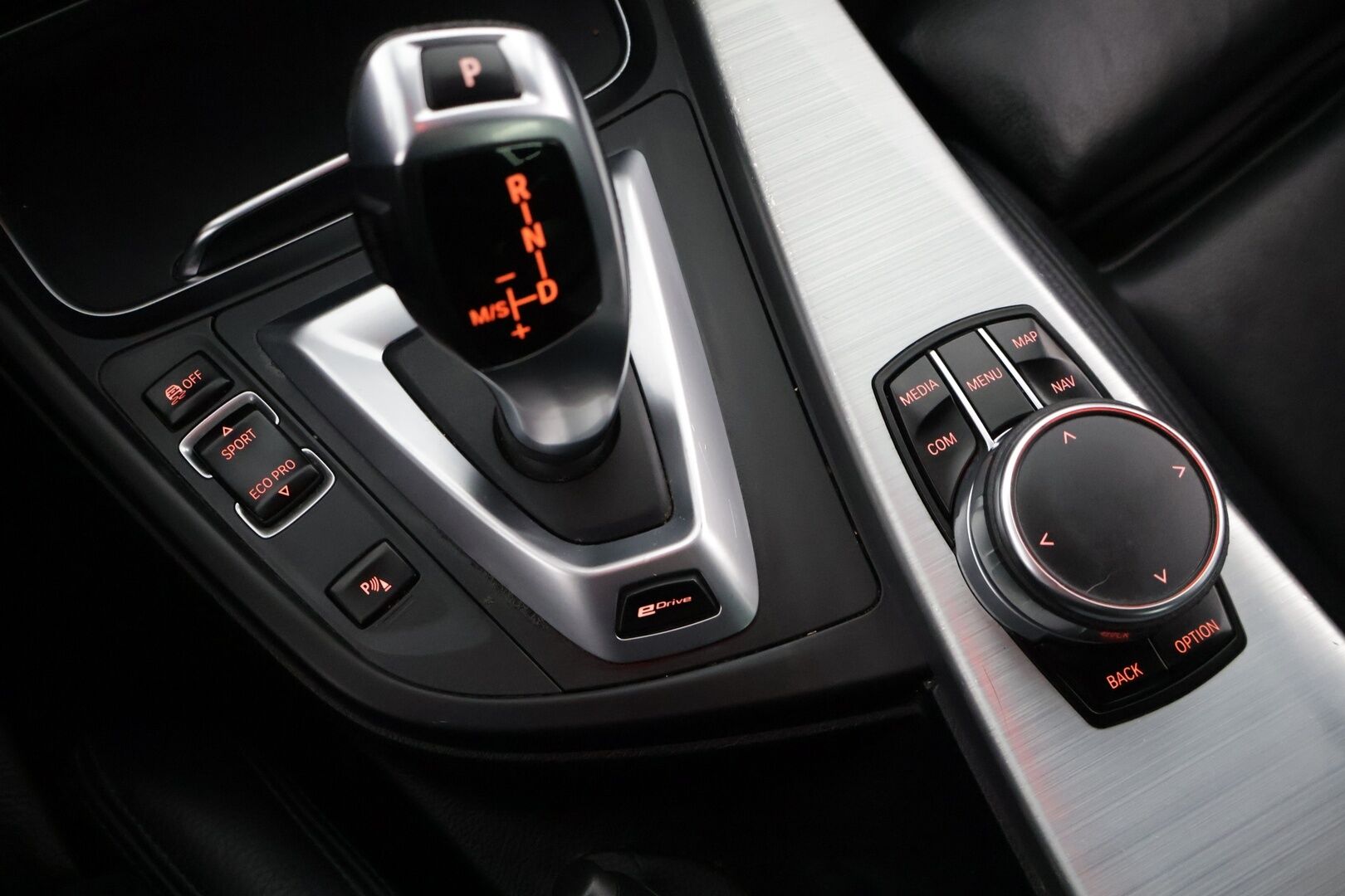 BMW 330 2018 F30 Sedan 330e A Business M-Sport *YritysOutlet - Myydään vain yrityksille* *HUD / ACC / Prof navi / H&K* - *YritysOutlet - Myydään vain yrityksille* *Näyttävä / Hyvät varusteet / 2xrenkaat*