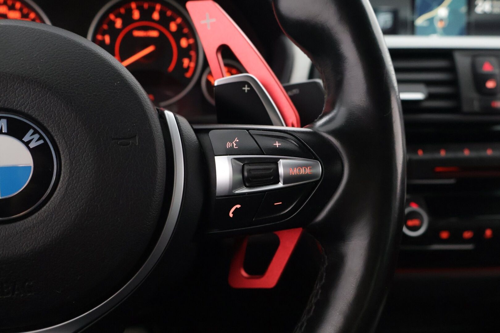 BMW 330 2018 F30 Sedan 330e A Business M-Sport *YritysOutlet - Myydään vain yrityksille* *HUD / ACC / Prof navi / H&K* - *YritysOutlet - Myydään vain yrityksille* *Näyttävä / Hyvät varusteet / 2xrenkaat*