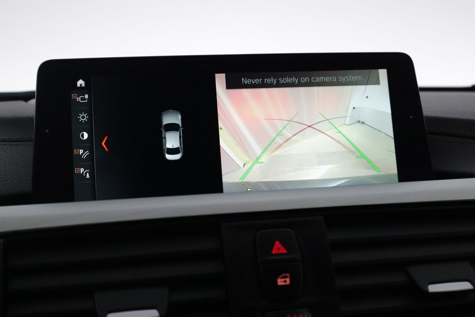 BMW 330 2018 F30 Sedan 330e A Business M-Sport *YritysOutlet - Myydään vain yrityksille* *HUD / ACC / Prof navi / H&K* - *YritysOutlet - Myydään vain yrityksille* *Näyttävä / Hyvät varusteet / 2xrenkaat*