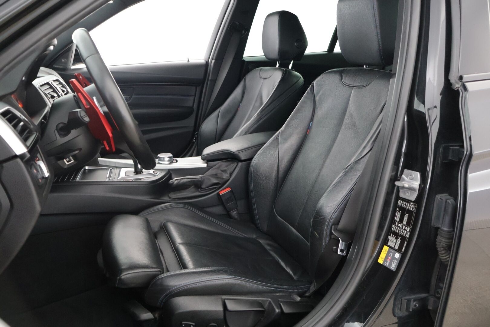 BMW 330 2018 F30 Sedan 330e A Business M-Sport *YritysOutlet - Myydään vain yrityksille* *HUD / ACC / Prof navi / H&K* - *YritysOutlet - Myydään vain yrityksille* *Näyttävä / Hyvät varusteet / 2xrenkaat*