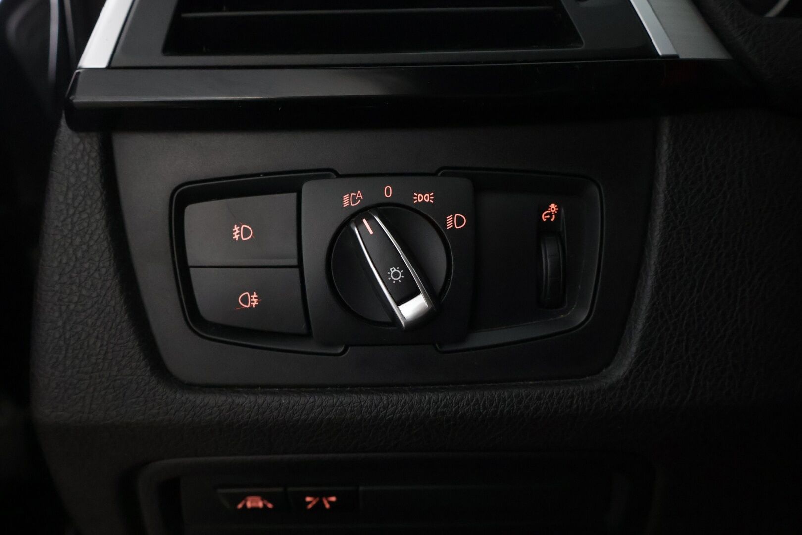 BMW 330 2018 F30 Sedan 330e A Business M-Sport *YritysOutlet - Myydään vain yrityksille* *HUD / ACC / Prof navi / H&K* - *YritysOutlet - Myydään vain yrityksille* *Näyttävä / Hyvät varusteet / 2xrenkaat*