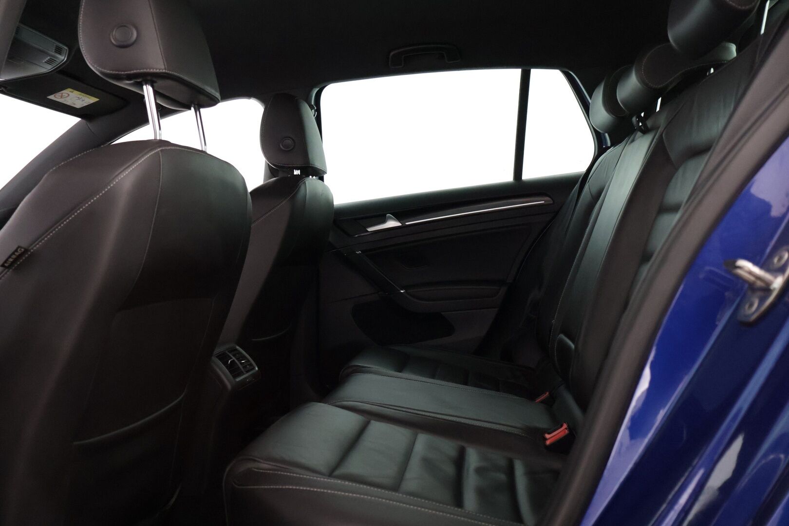 Volkswagen GOLF 2015 R TSI 221 kW (300 hv) BlueMotion Technology 4MOTION DSG-automaatti * Nahkasisusta / Vakkari / Navi / Bluetooth / Ambient Valot * -  * HG performancen ego-x putkisto / Nahka / Vossen / 2x Renkaat *