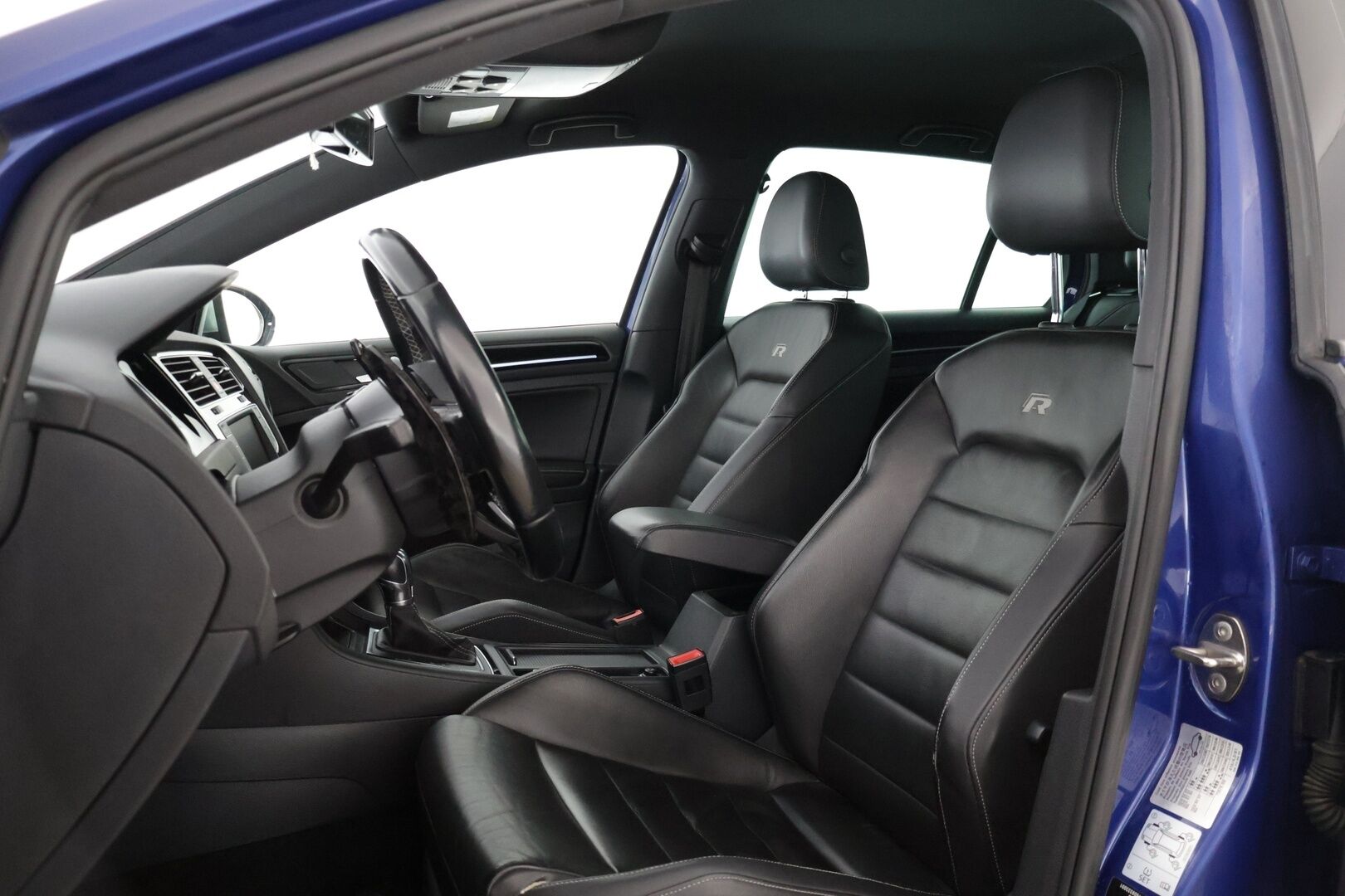 Volkswagen GOLF 2015 R TSI 221 kW (300 hv) BlueMotion Technology 4MOTION DSG-automaatti * Nahkasisusta / Vakkari / Navi / Bluetooth / Ambient Valot * -  * HG performancen ego-x putkisto / Nahka / Vossen / 2x Renkaat *