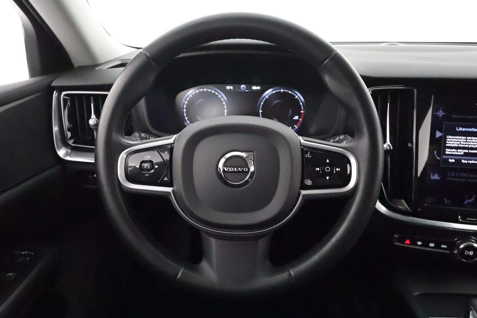 Volvo V60 Cross Country 2022 B4 AWD D-MHEV Business Edition aut **1.Om suomi-auto / Webasto / Koukku / Adapt.Vakkari / P. Kamera / LED-valot / Navi** - 3,99 % KORKOTARJOUS TÄHÄN AUTOON - Digimittaristo / Kaistavahti / KeylessGO / 2x Renkaat