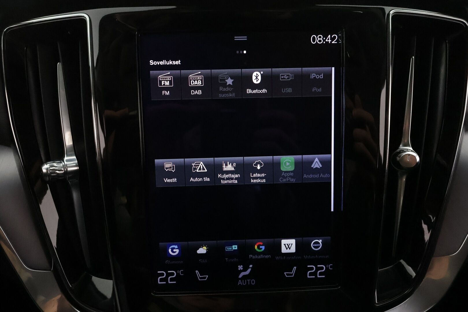 Volvo V60 Cross Country 2022 B4 AWD D-MHEV Business Edition aut **1.Om suomi-auto / Webasto / Koukku / Adapt.Vakkari / P. Kamera / LED-valot / Navi** - 3,99 % KORKOTARJOUS TÄHÄN AUTOON - Digimittaristo / Kaistavahti / KeylessGO / 2x Renkaat