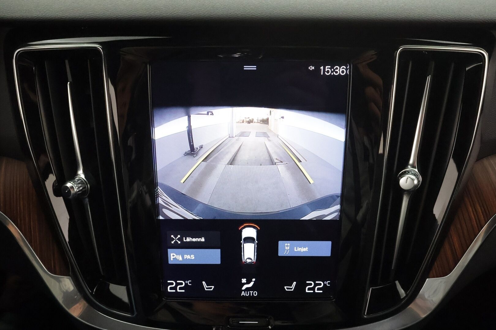 Volvo V60 2022 B4 D-MHEV Business Inscription Edition aut * ACC / P.kamera / Full LED / H&K / Muistipenkit / KeylessGo * - KATSO TÄMÄ TÄYSIN POIKKEUKSELLINEN KAMPANJAHINTA! / 1.Om Suomi-auto / Kahdet renkaat aluvanteilla / Merkkihuollettu / Juuri huollettu / Alv