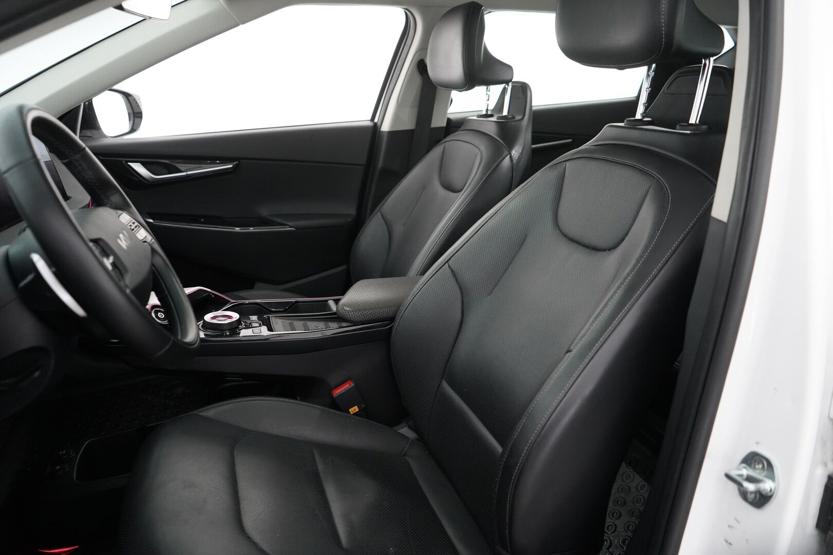 Kia EV6 2022 AWD 77kWh 325 hv *ACC / Digimittaristo / Muistipenkit / Kamera!* - 3,99 % KORKOTARJOUS TÄHÄN AUTOON - Merkkihistoria! / ICCU ja Ajoakun kenno vaihdettu tehtaalta! Kahdet renkaat ja vanteet!