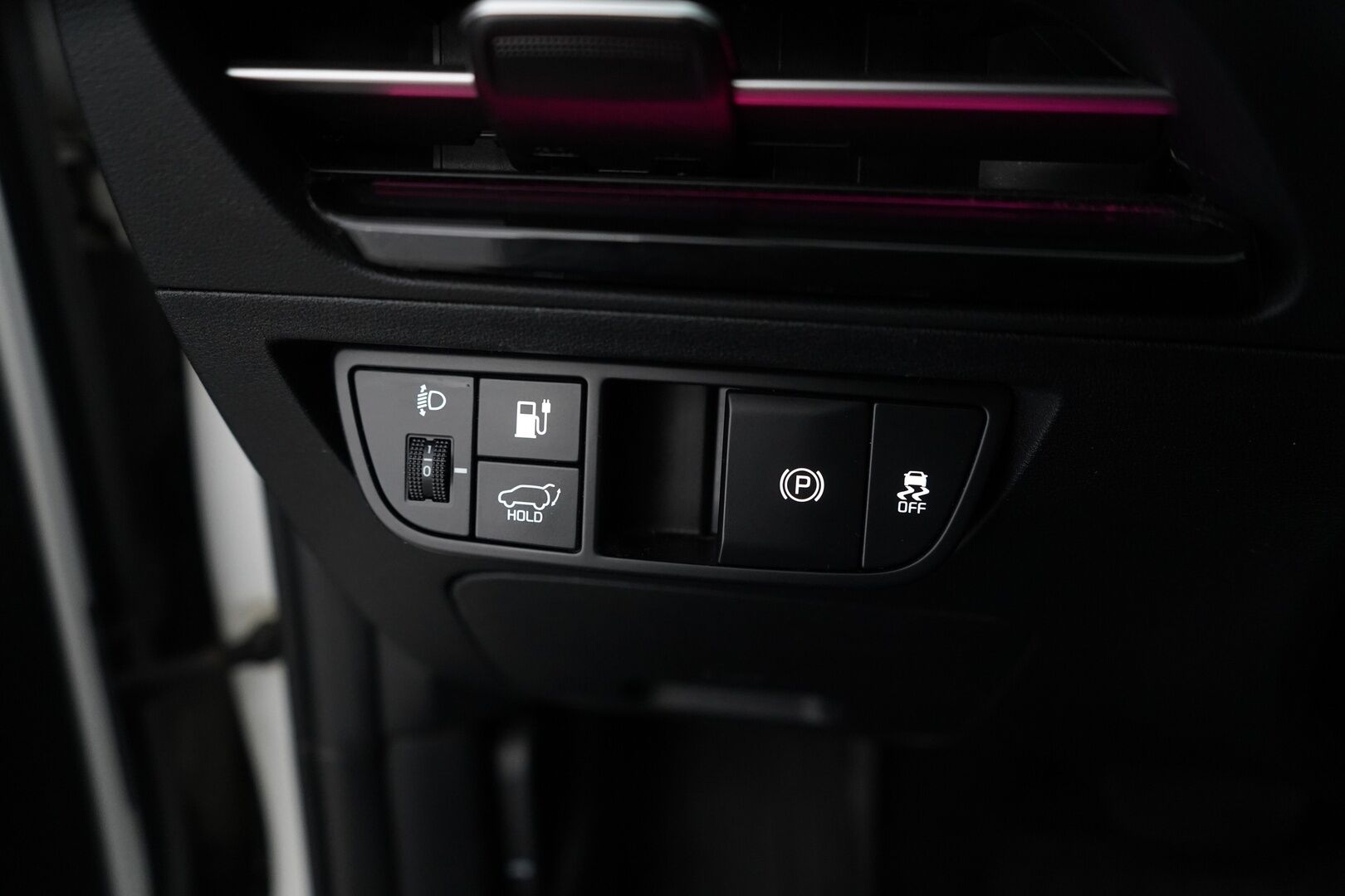 Kia EV6 2022 AWD 77kWh 325 hv *ACC / Digimittaristo / Muistipenkit / Kamera!* - 3,99 % KORKOTARJOUS TÄHÄN AUTOON - Merkkihistoria! / ICCU ja Ajoakun kenno vaihdettu tehtaalta! Kahdet renkaat ja vanteet!