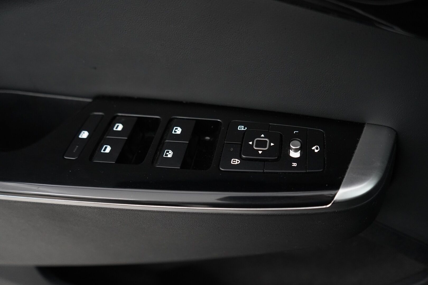 Kia EV6 2022 AWD 77kWh 325 hv *ACC / Digimittaristo / Muistipenkit / Kamera!* - 3,99 % KORKOTARJOUS TÄHÄN AUTOON - Merkkihistoria! / ICCU ja Ajoakun kenno vaihdettu tehtaalta! Kahdet renkaat ja vanteet!